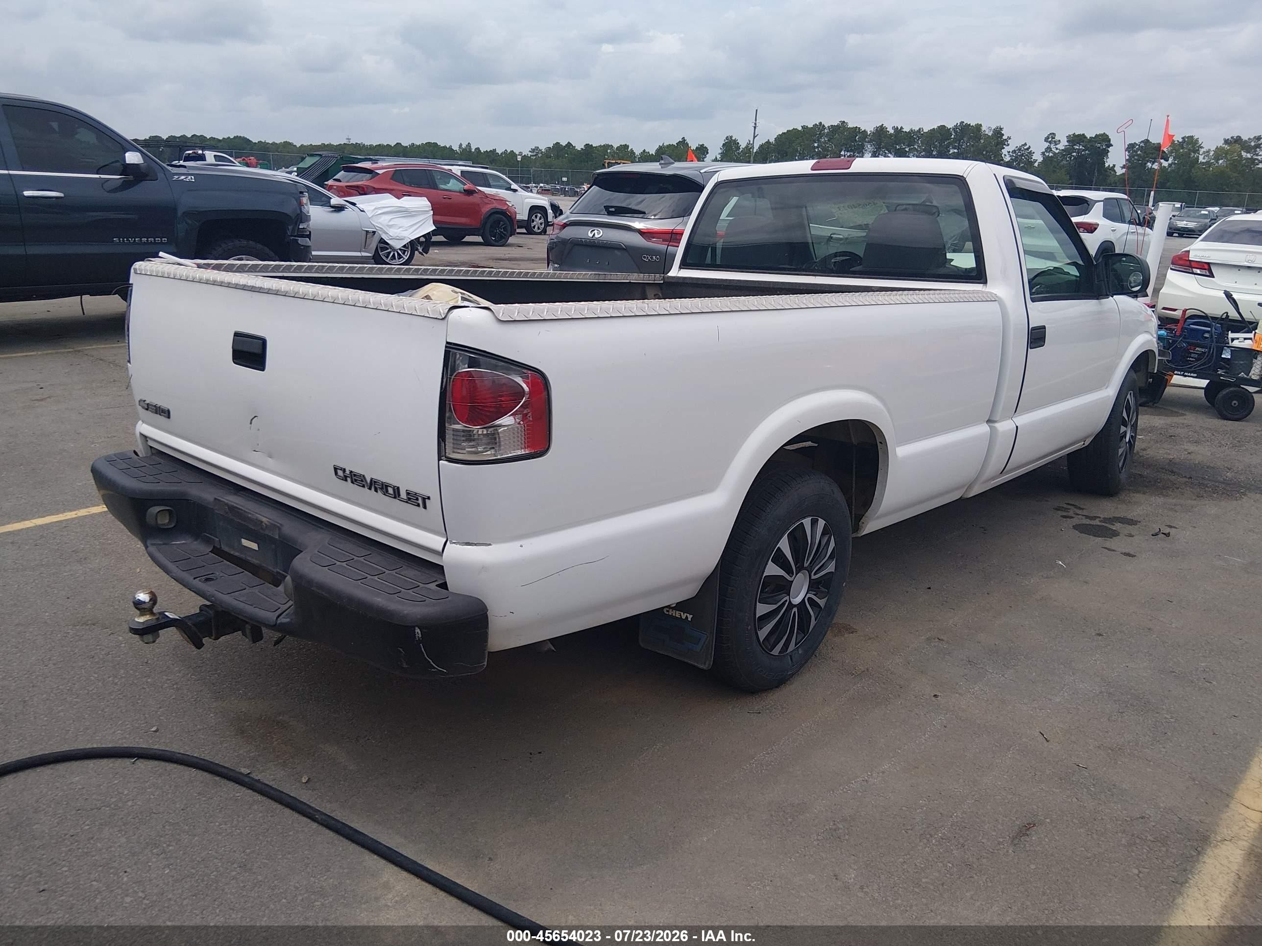 2003 Chevrolet S-10   Белый vin: 1GCCS14X438149179