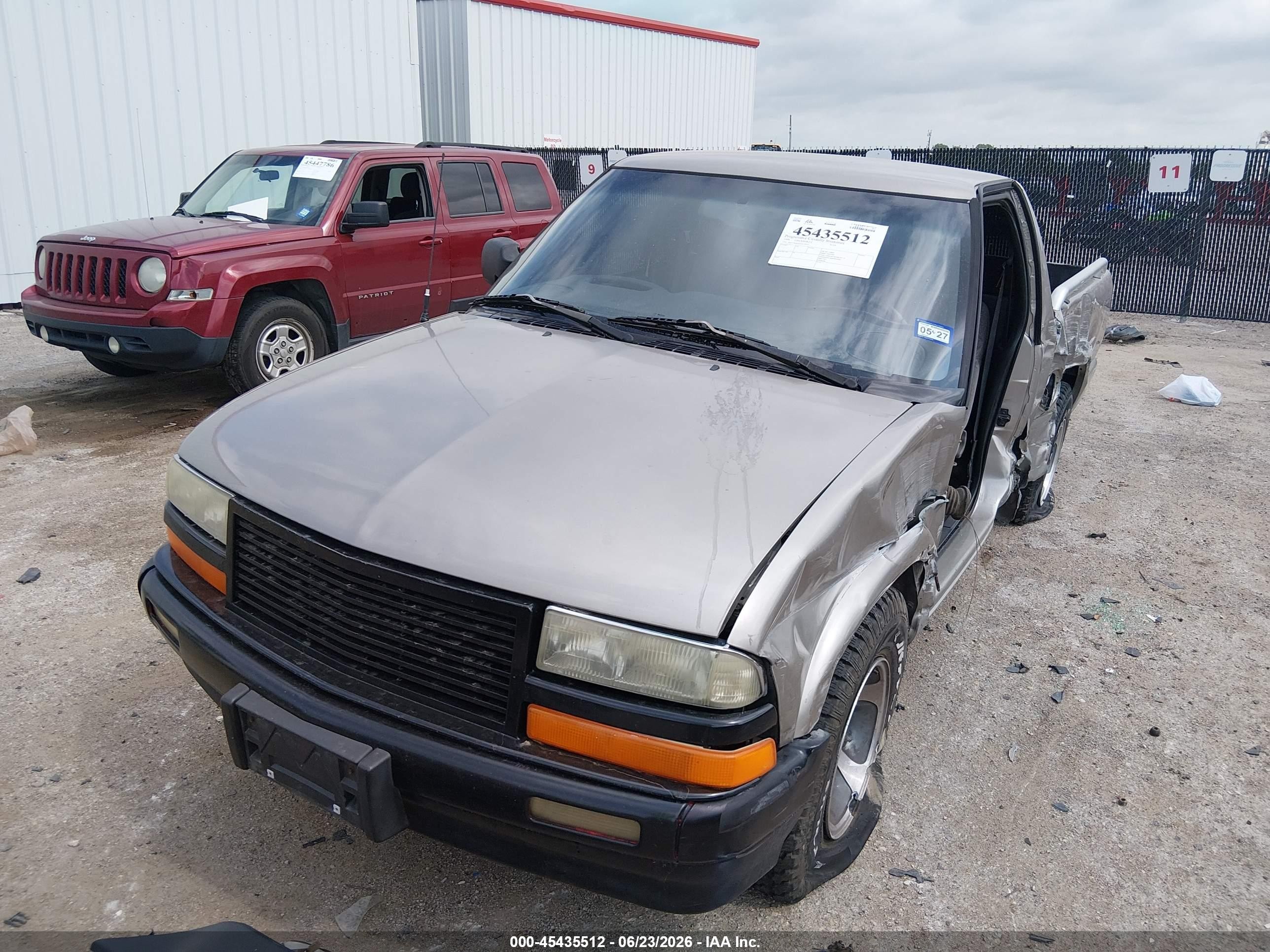 1999 Chevrolet S-10   Tan vin: 1GCCS14X4X8137037