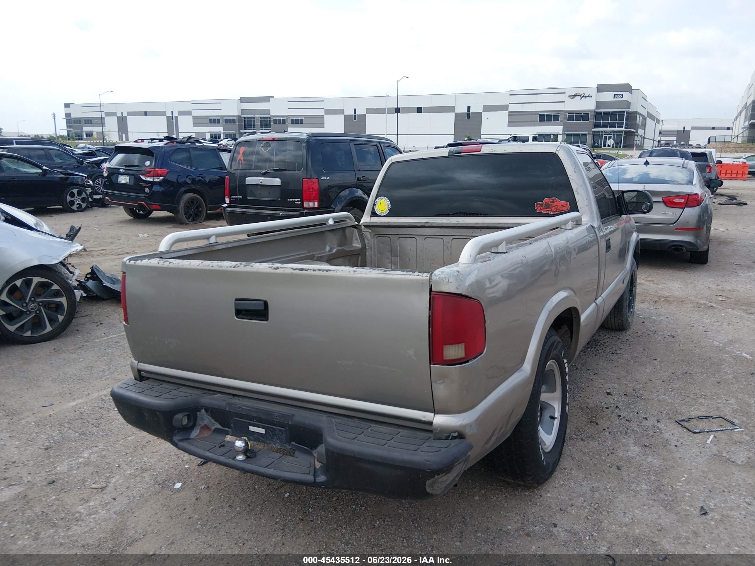 1999 Chevrolet S-10   Tan vin: 1GCCS14X4X8137037