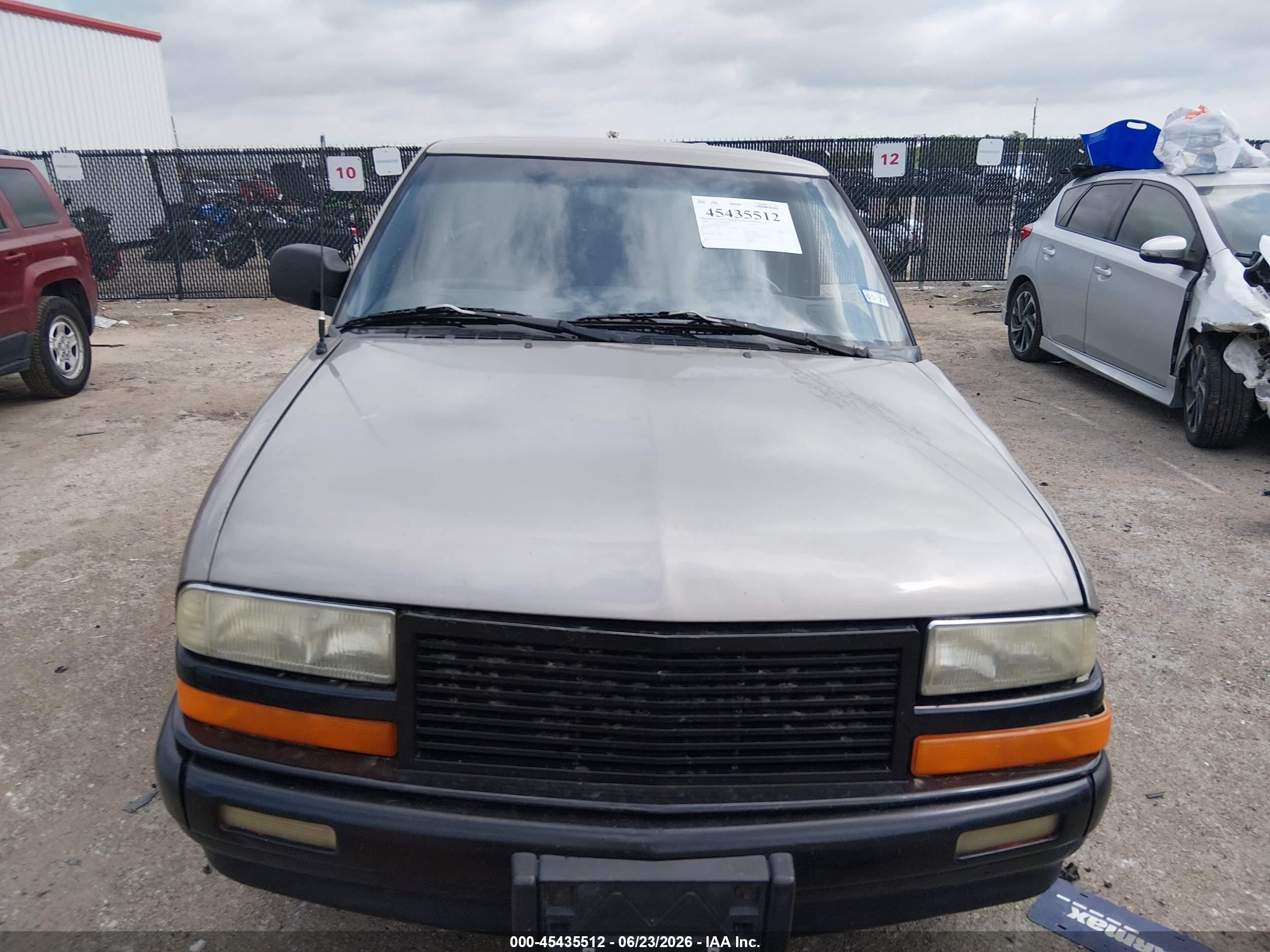 1999 Chevrolet S-10   Tan vin: 1GCCS14X4X8137037