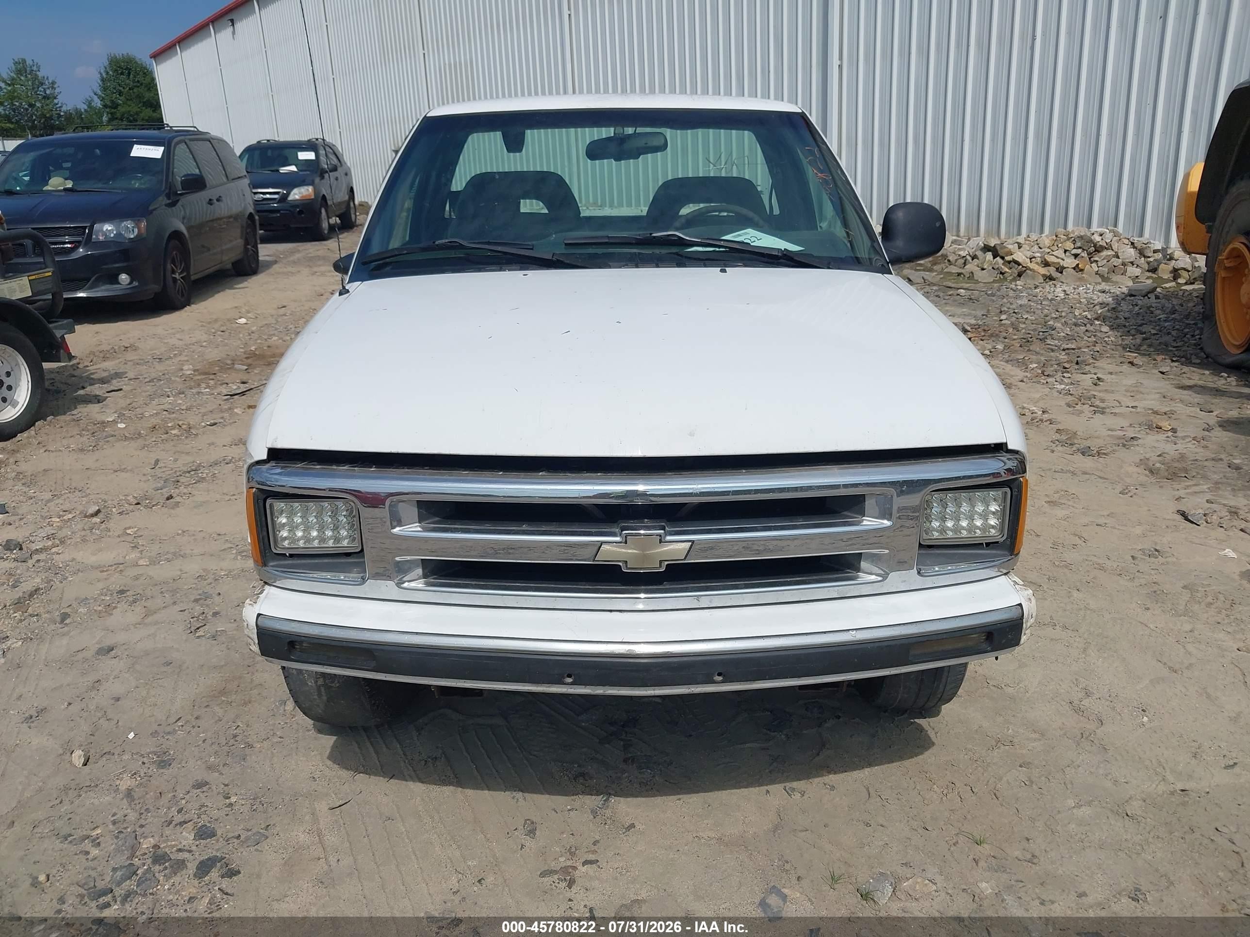 1996 Chevrolet S Truck S10 White vin: 1GCCS14X6TK187533