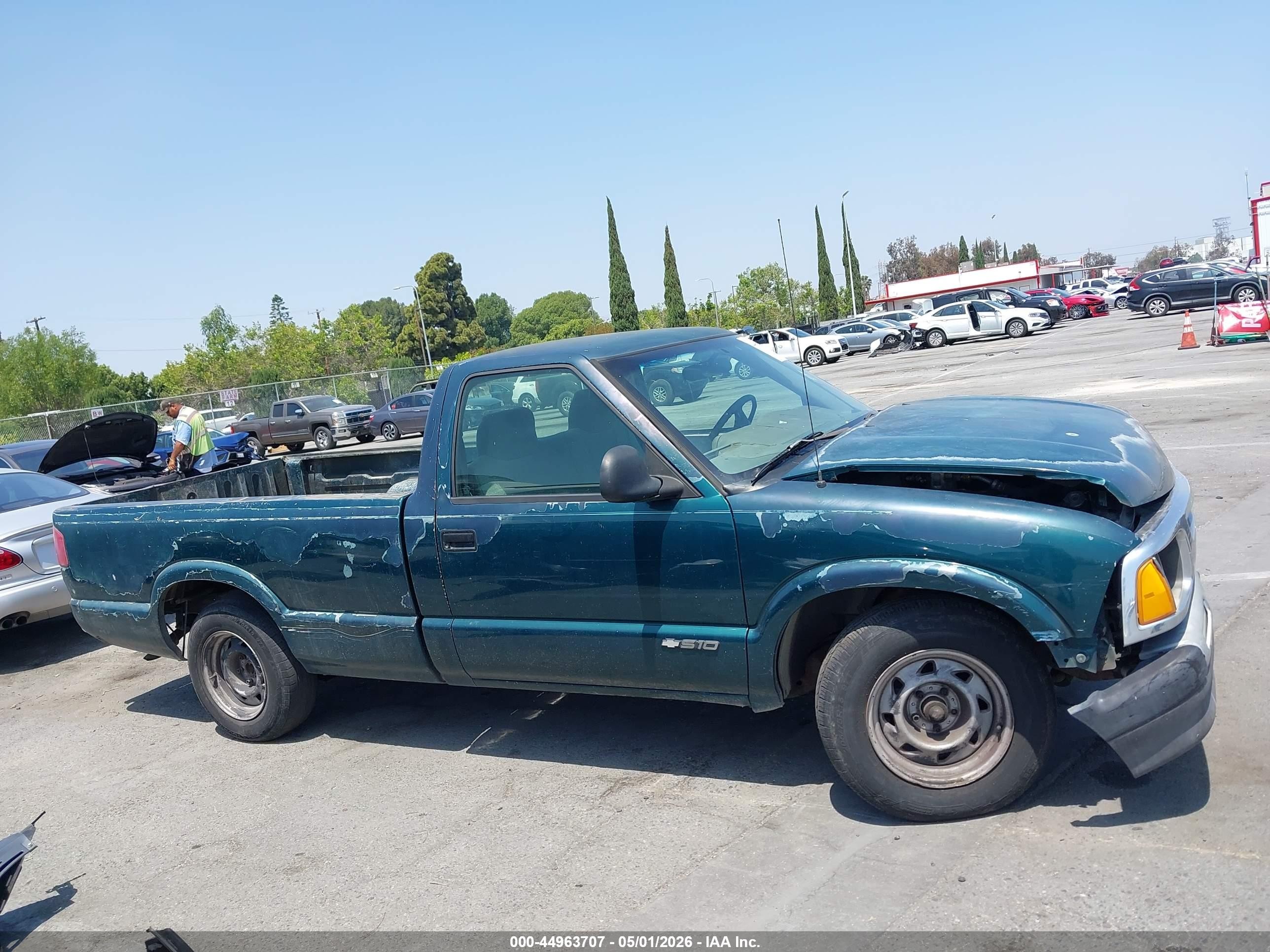 1997 Chevrolet S-10 Fleetside Green vin: 1GCCS14X6V8187497