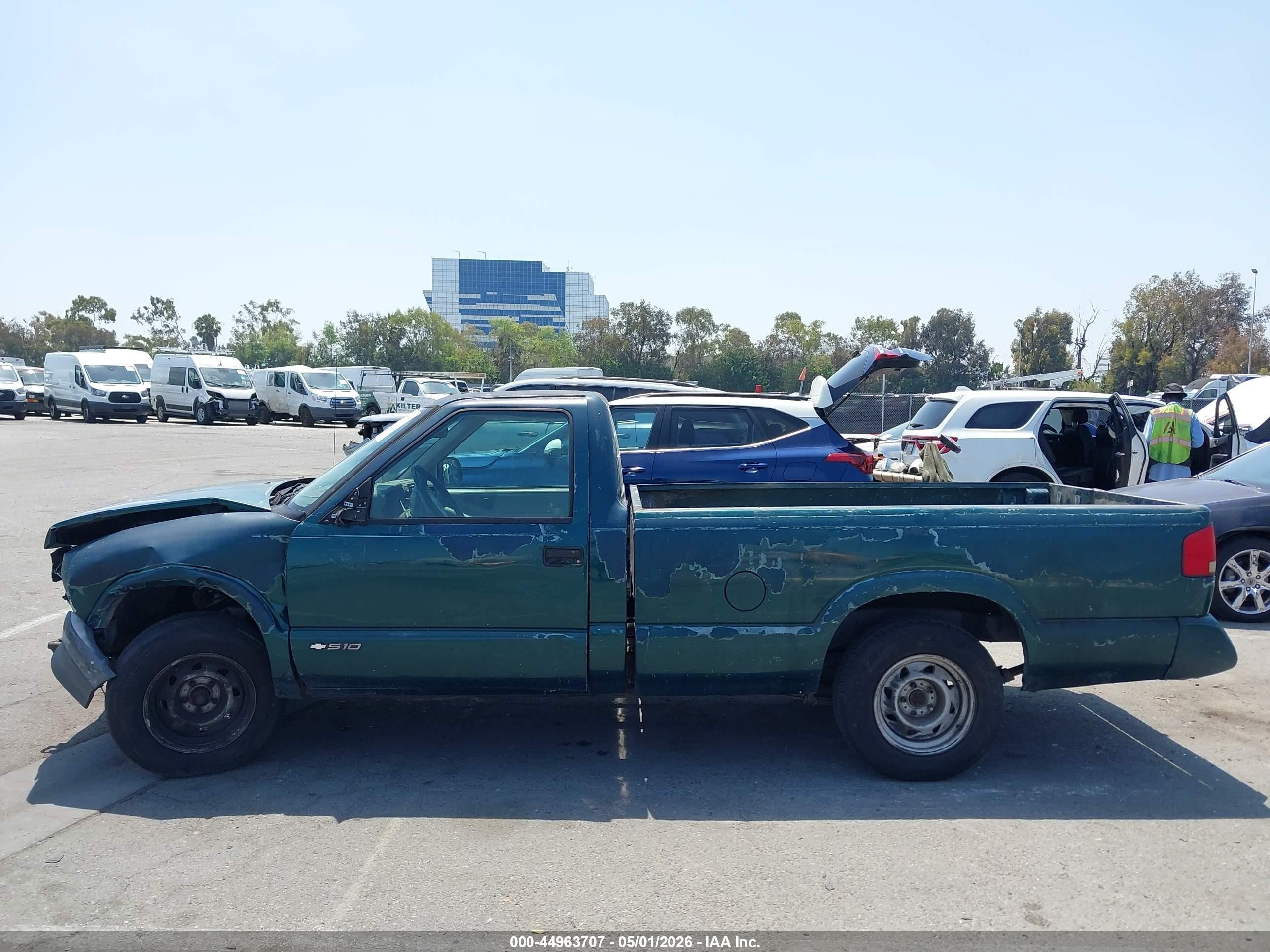 1997 Chevrolet S-10 Fleetside Green vin: 1GCCS14X6V8187497