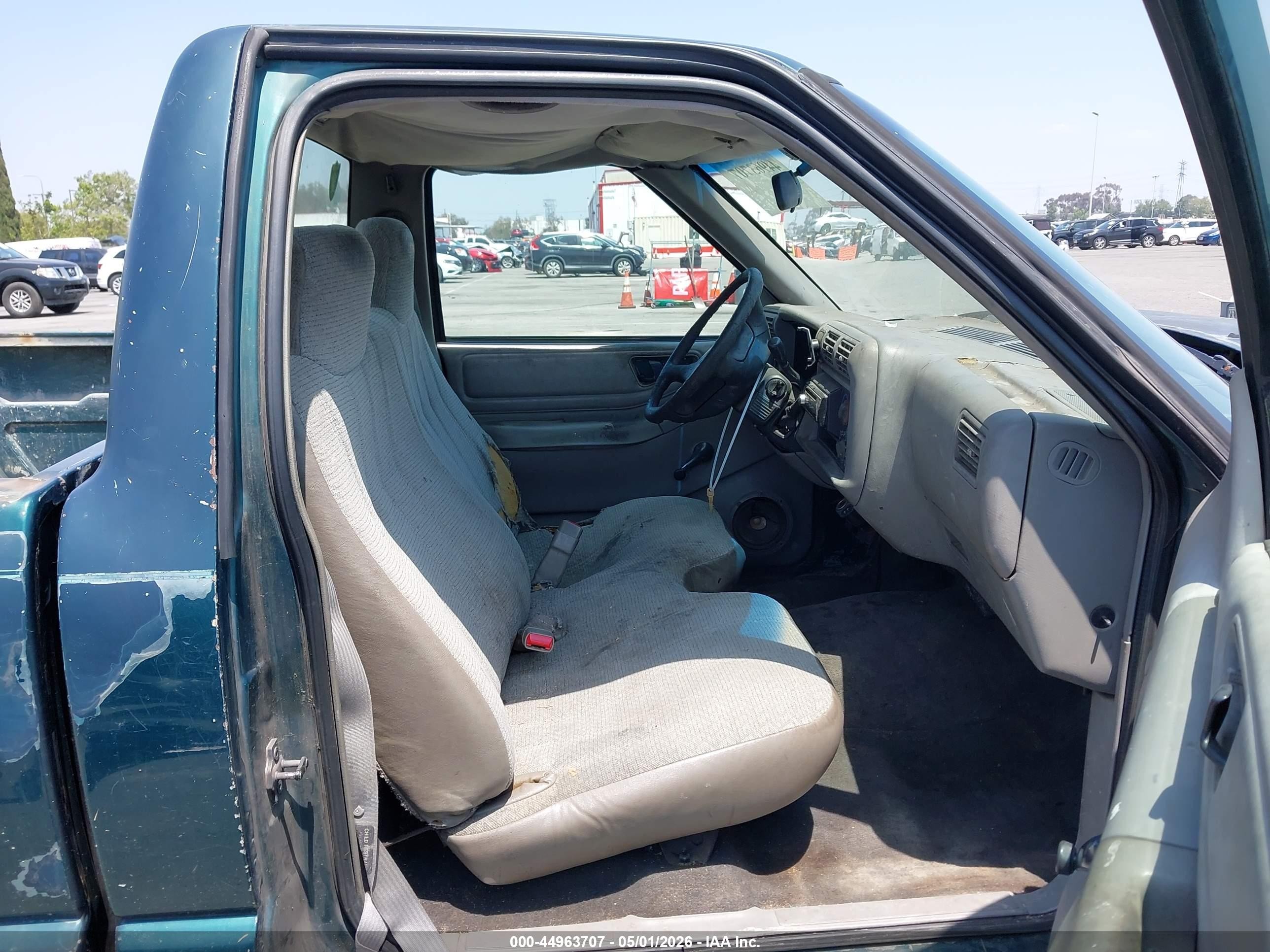 1997 Chevrolet S-10 Fleetside Green vin: 1GCCS14X6V8187497