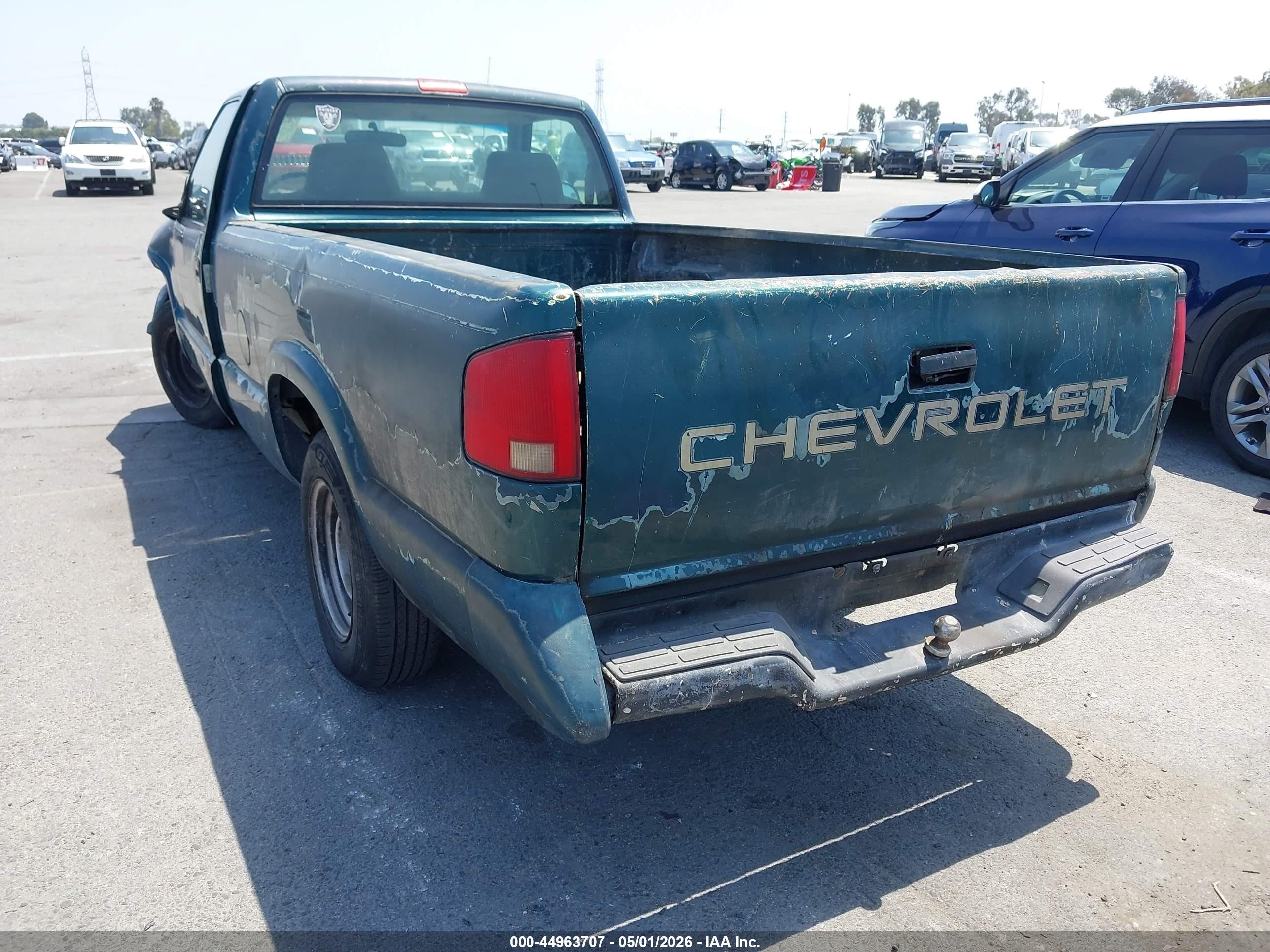 1997 Chevrolet S-10 Fleetside Green vin: 1GCCS14X6V8187497