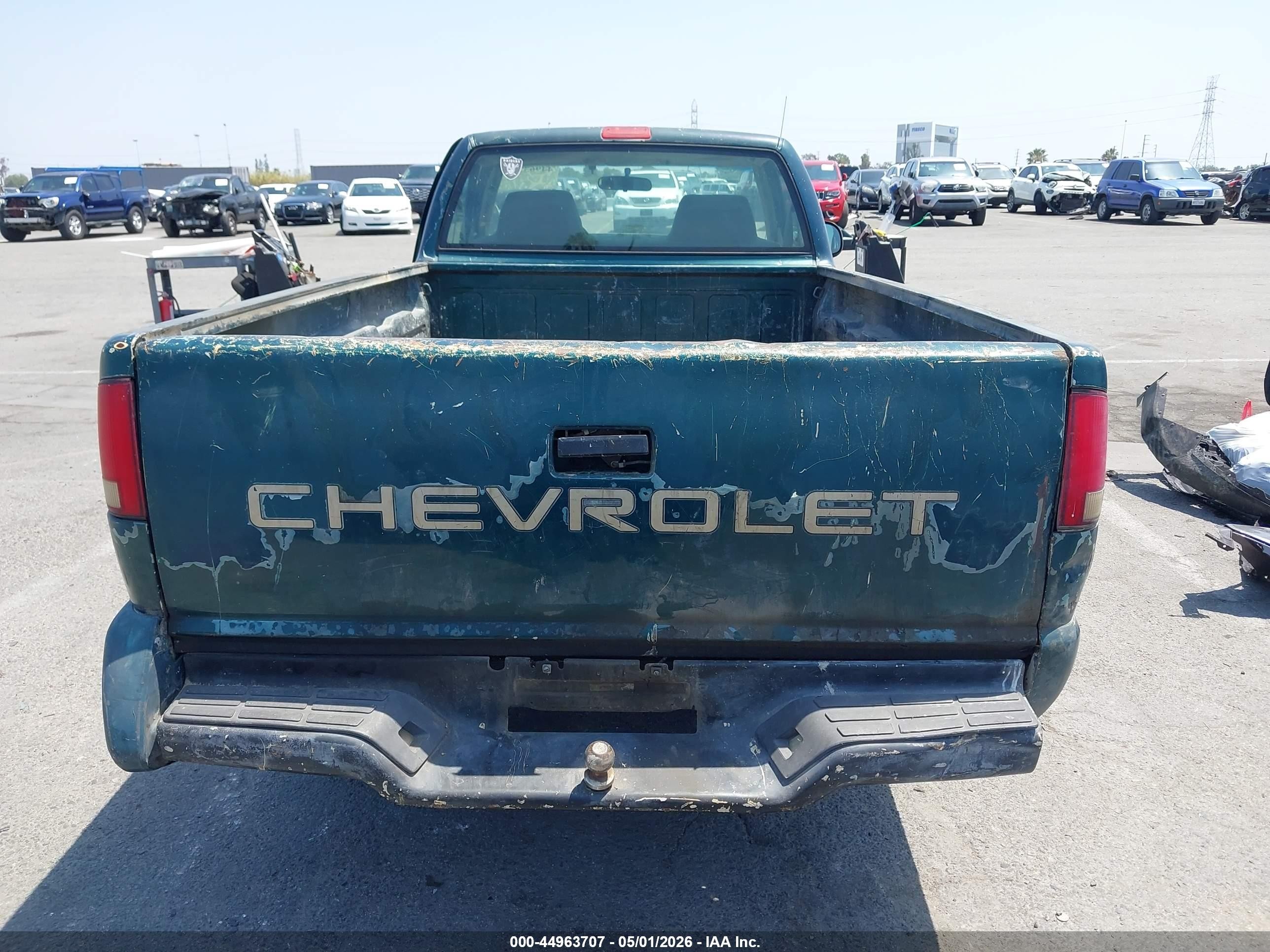 1997 Chevrolet S-10 Fleetside Green vin: 1GCCS14X6V8187497