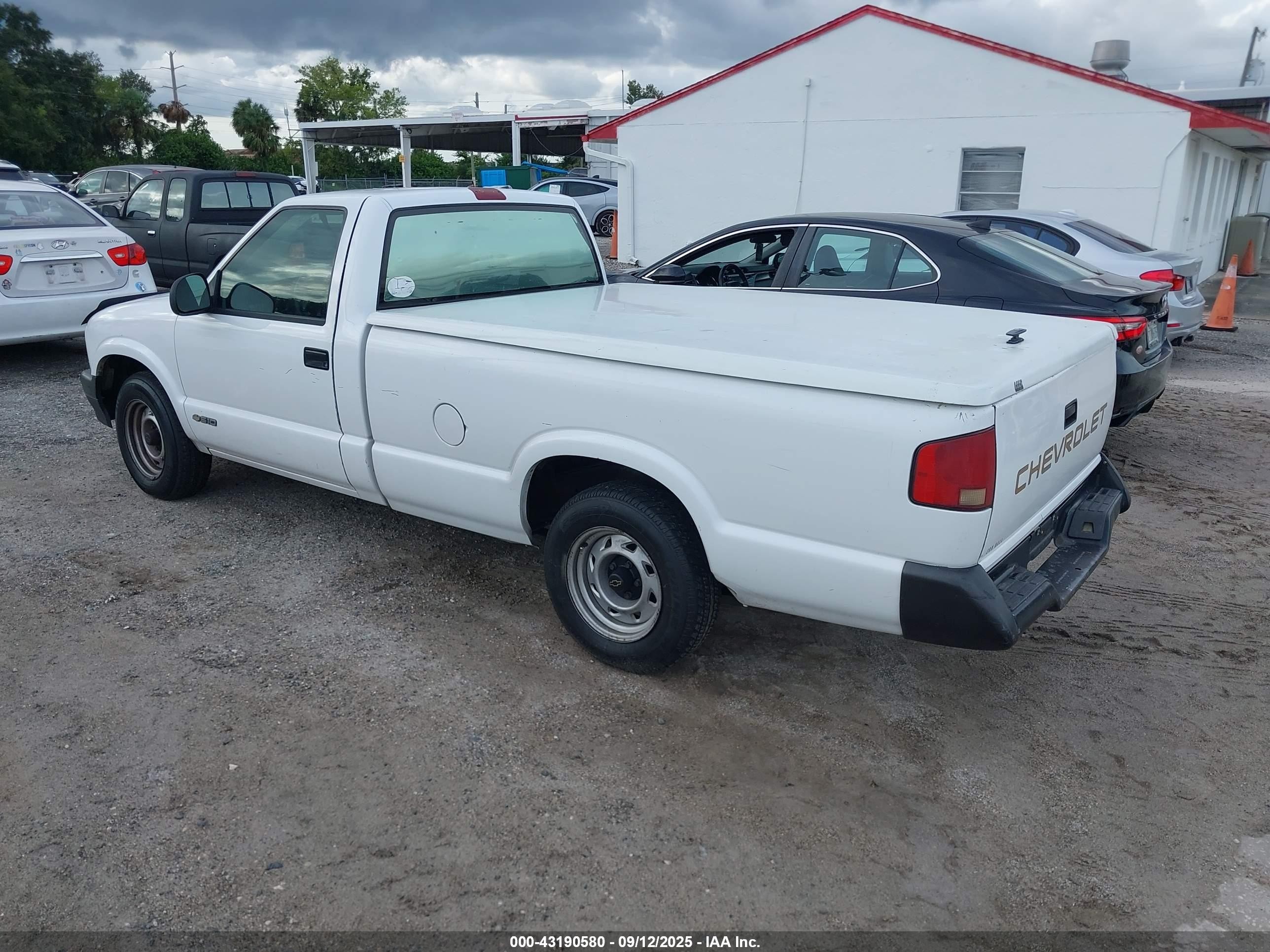 1996 Chevrolet S Truck S10 White vin: 1GCCS14X7T8218351