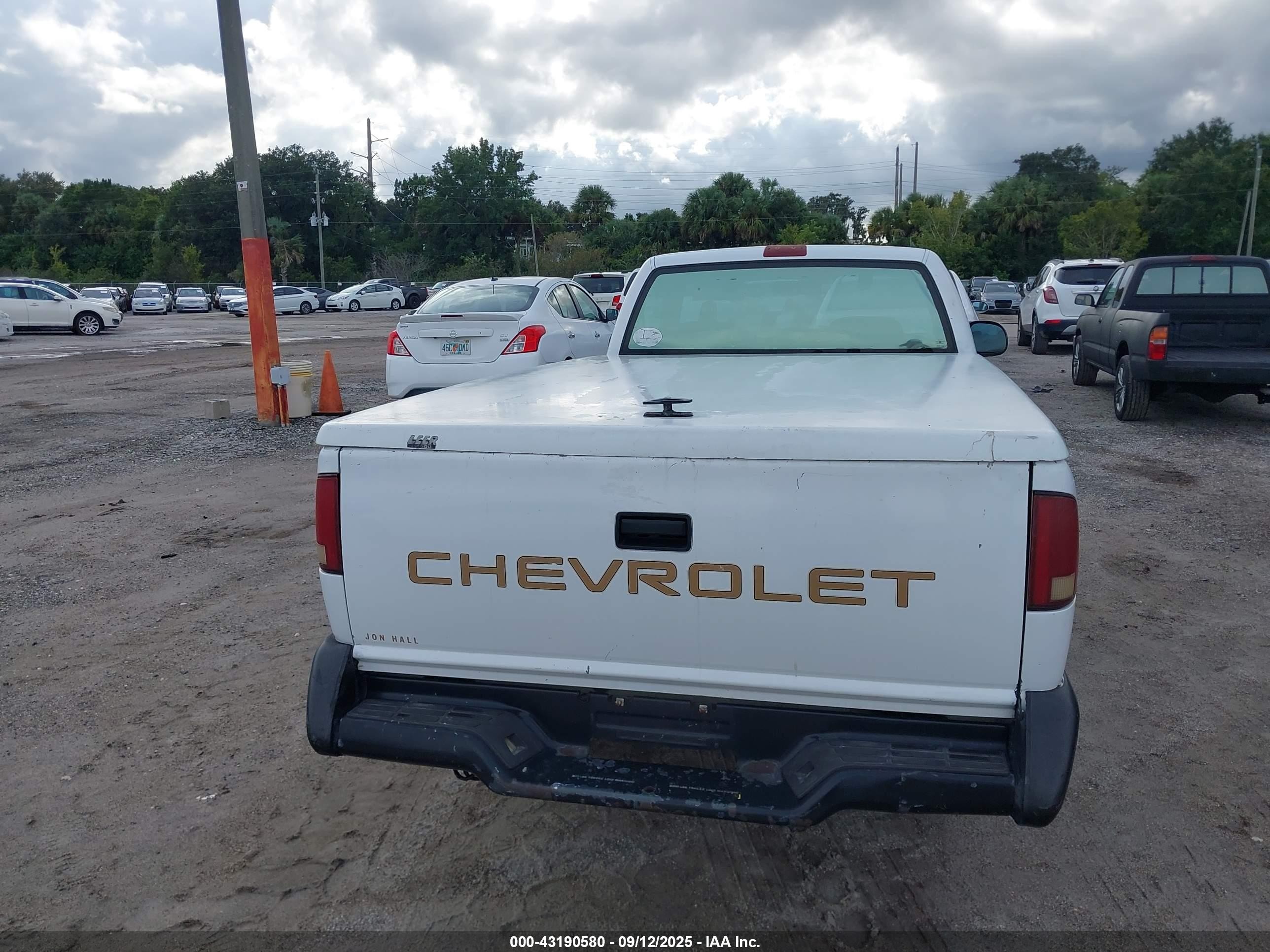 1996 Chevrolet S Truck S10 White vin: 1GCCS14X7T8218351