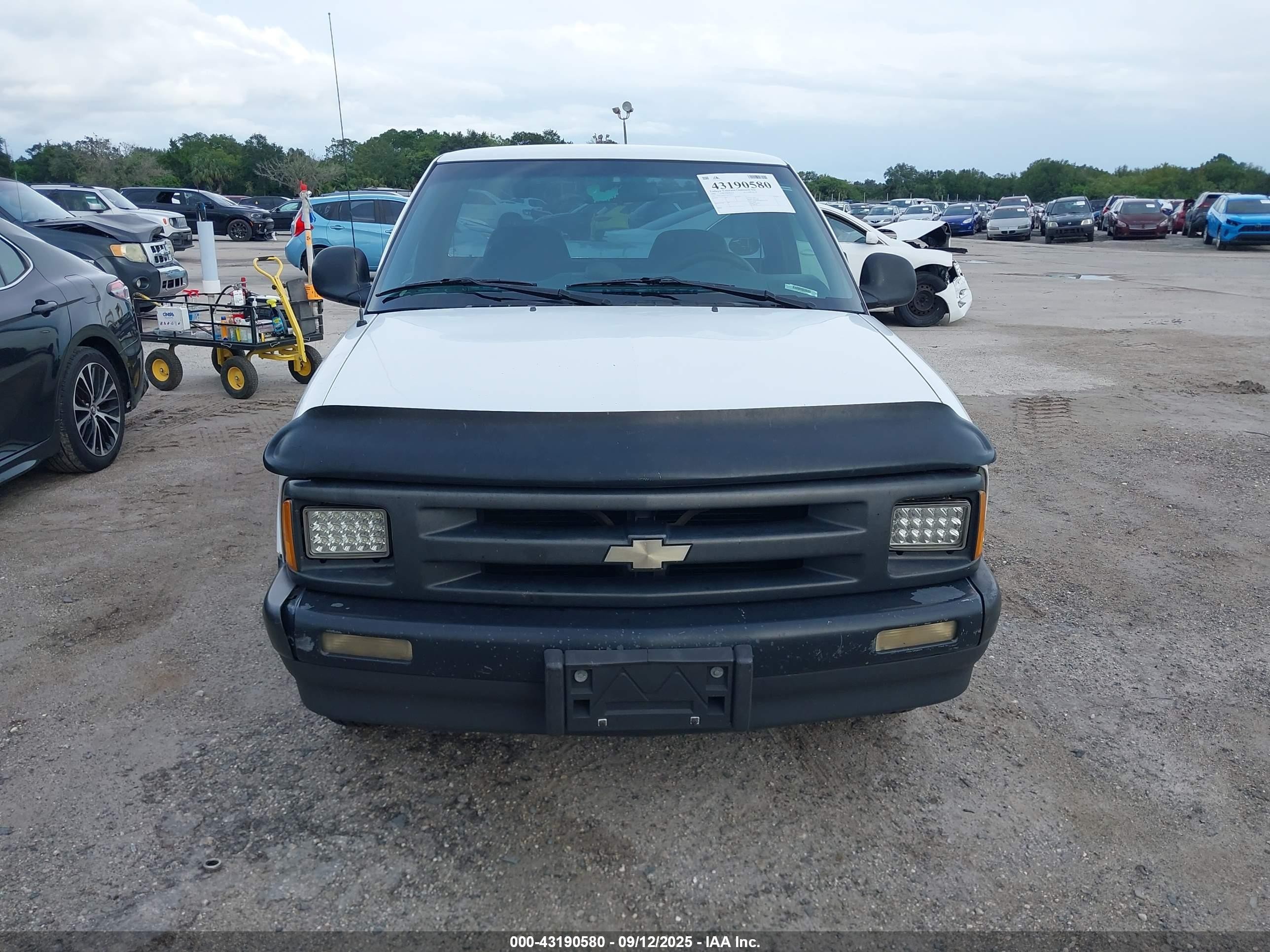 1996 Chevrolet S Truck S10 White vin: 1GCCS14X7T8218351
