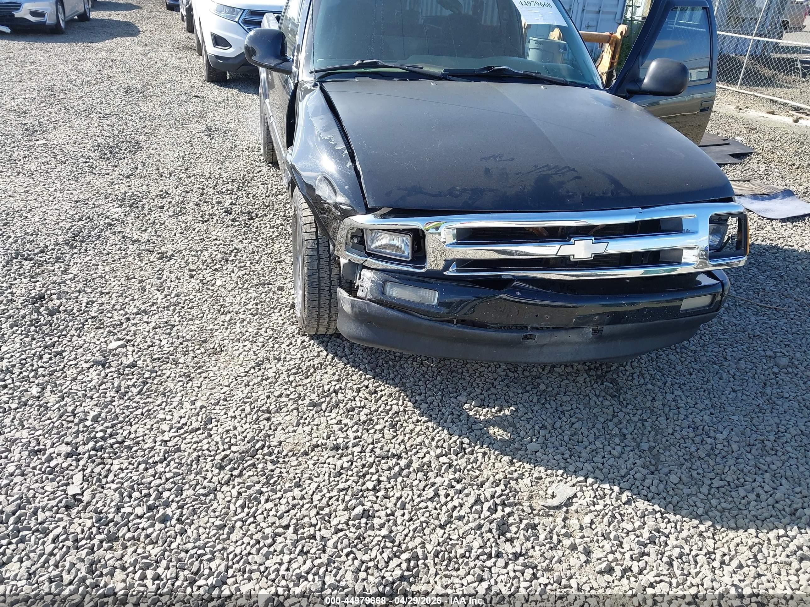 1997 Chevrolet S-10 Ls Fleetside Black vin: 1GCCS14X8V8126104