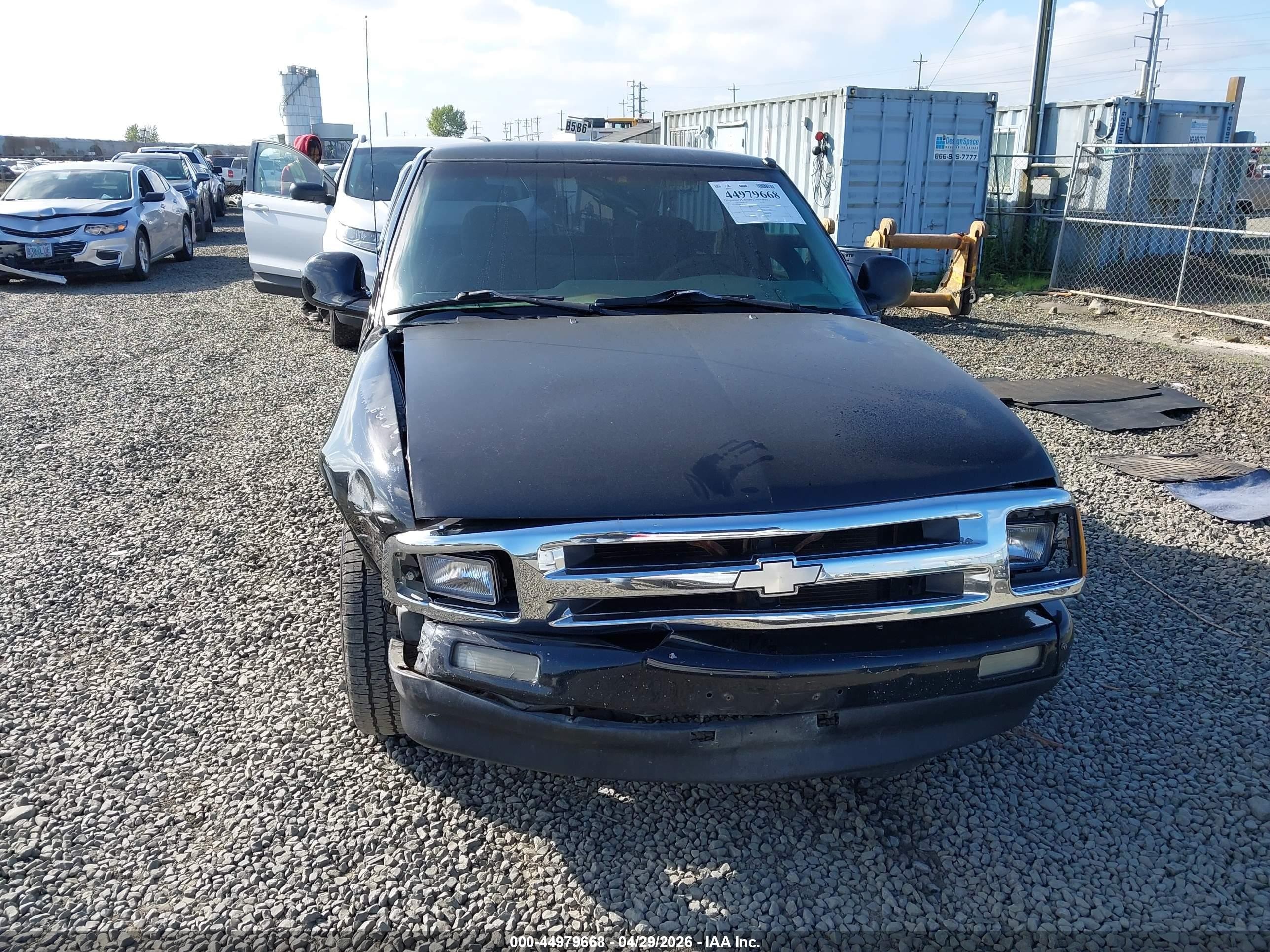 1997 Chevrolet S-10 Ls Fleetside Black vin: 1GCCS14X8V8126104