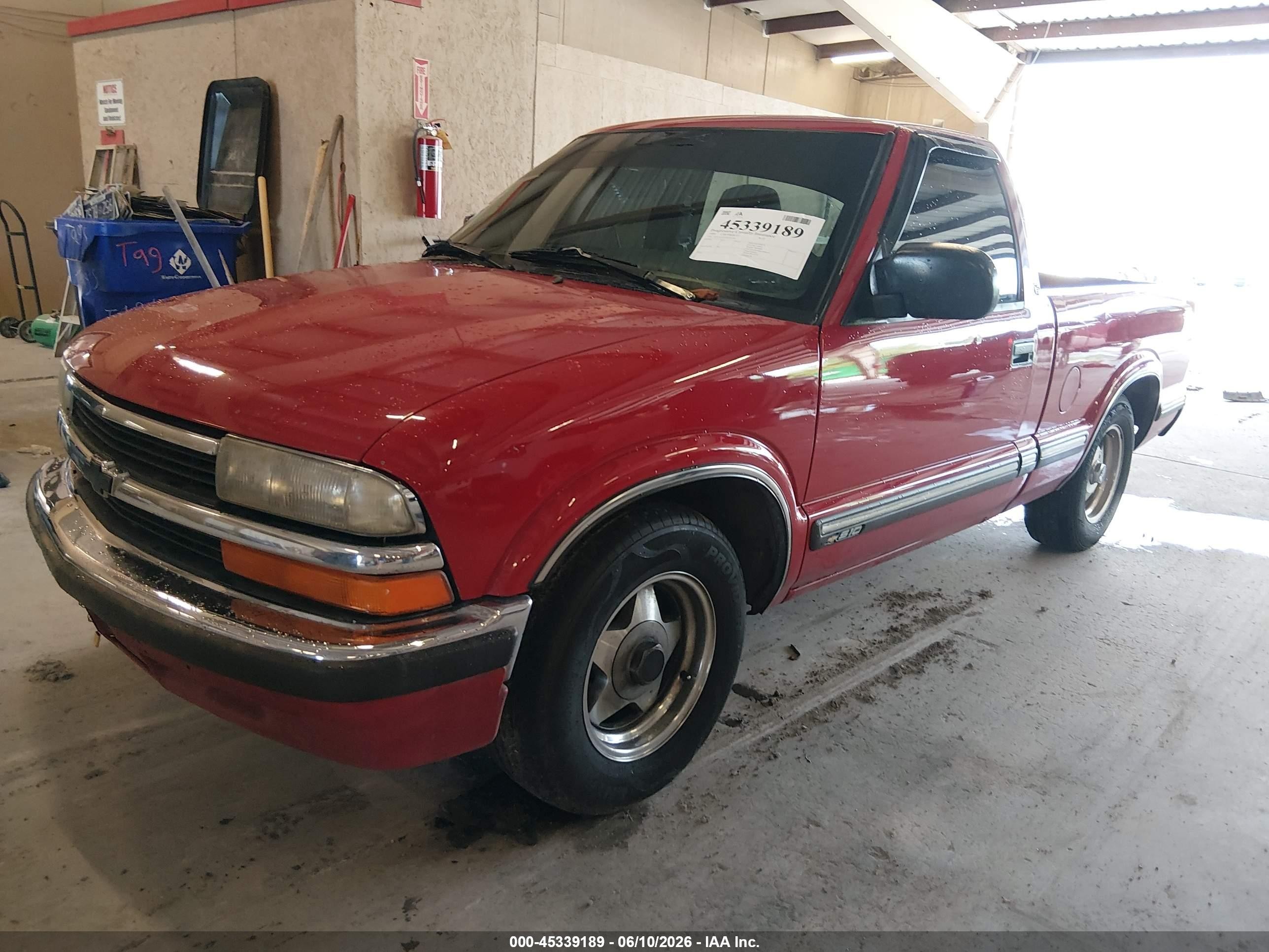 1999 Chevrolet S-10 Ls Red vin: 1GCCS14X9XK241185