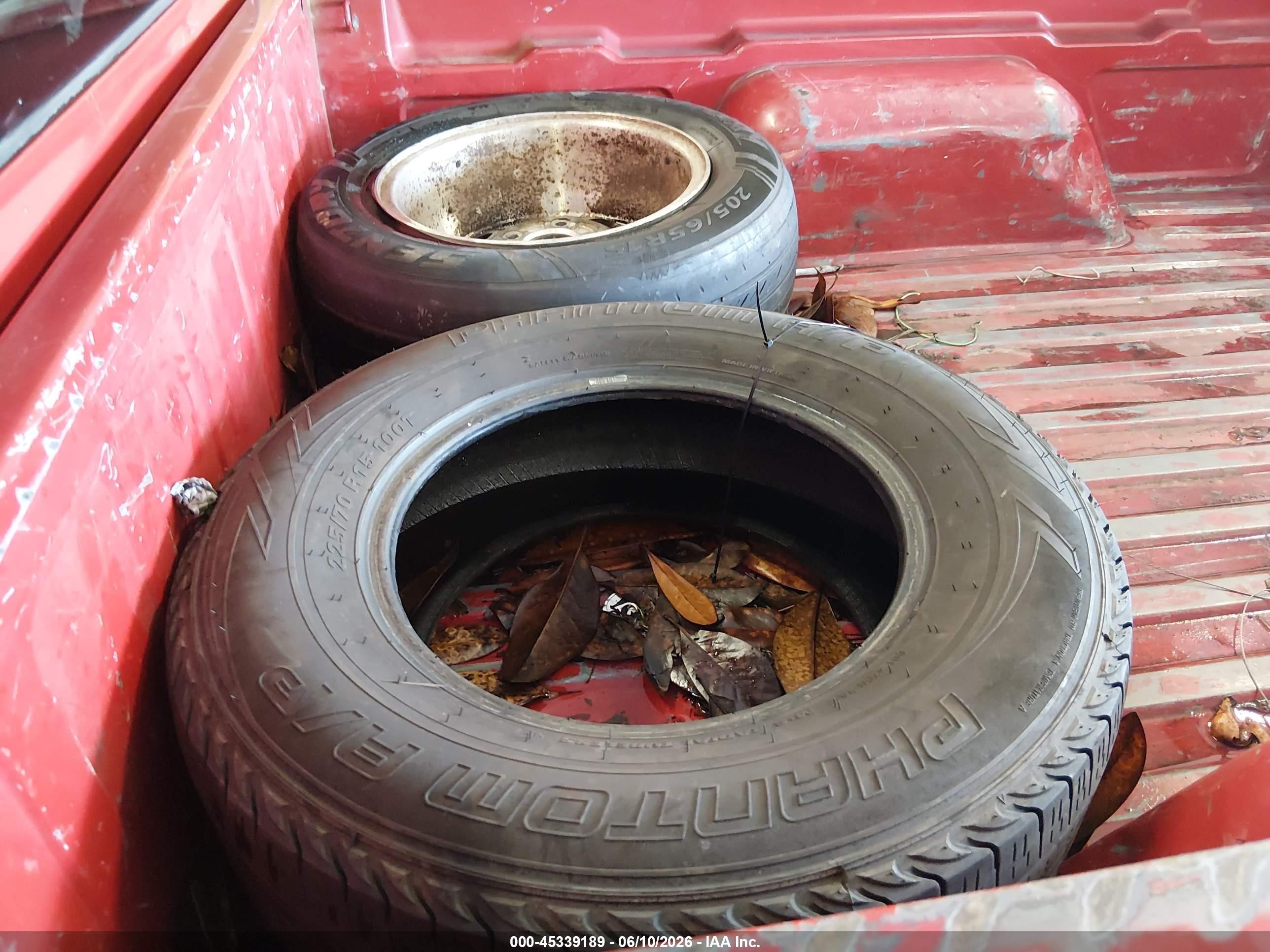 1999 Chevrolet S-10 Ls Red vin: 1GCCS14X9XK241185