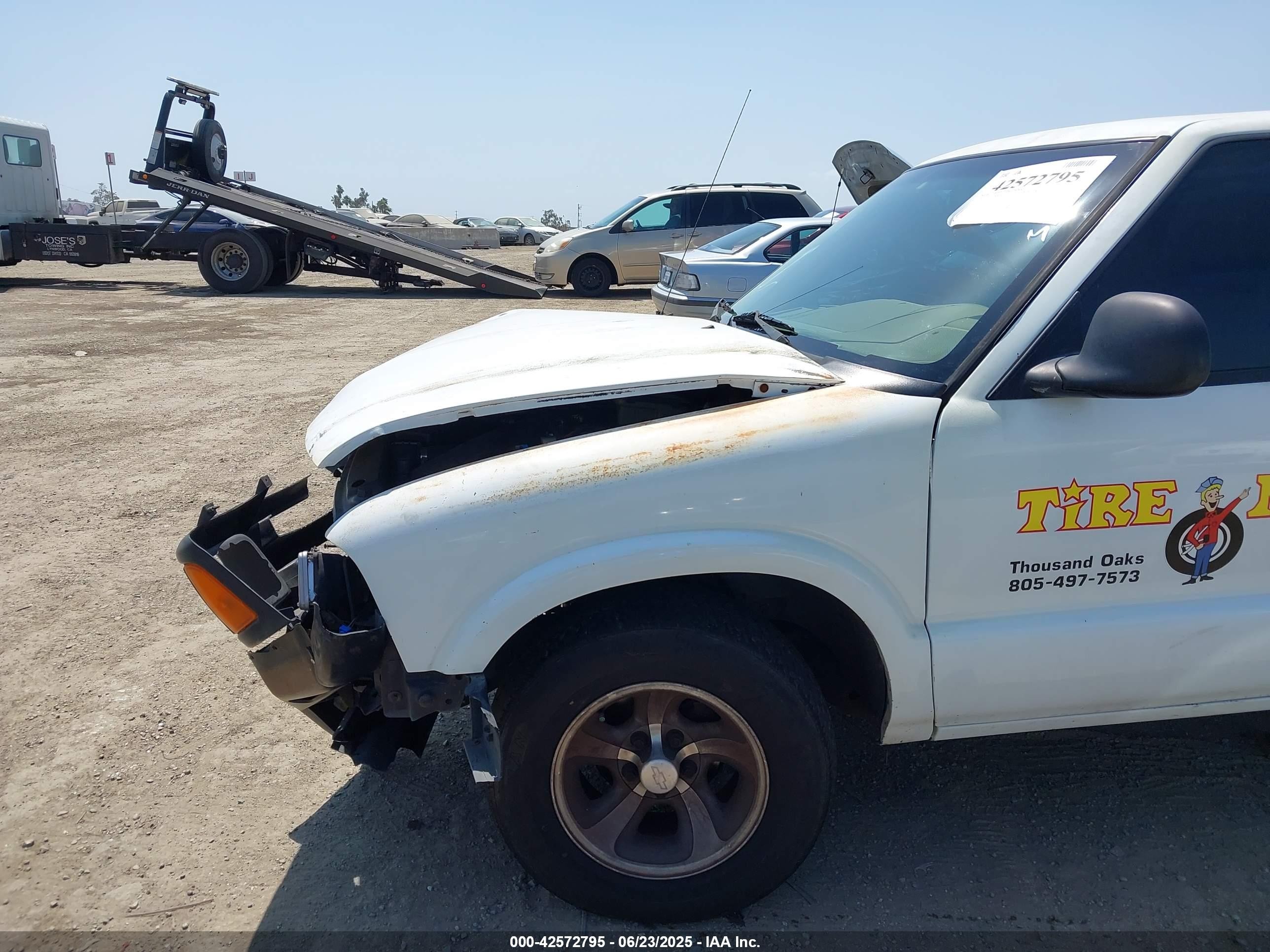 1996 Chevrolet S Truck S10 White vin: 1GCCS14XXTK139811