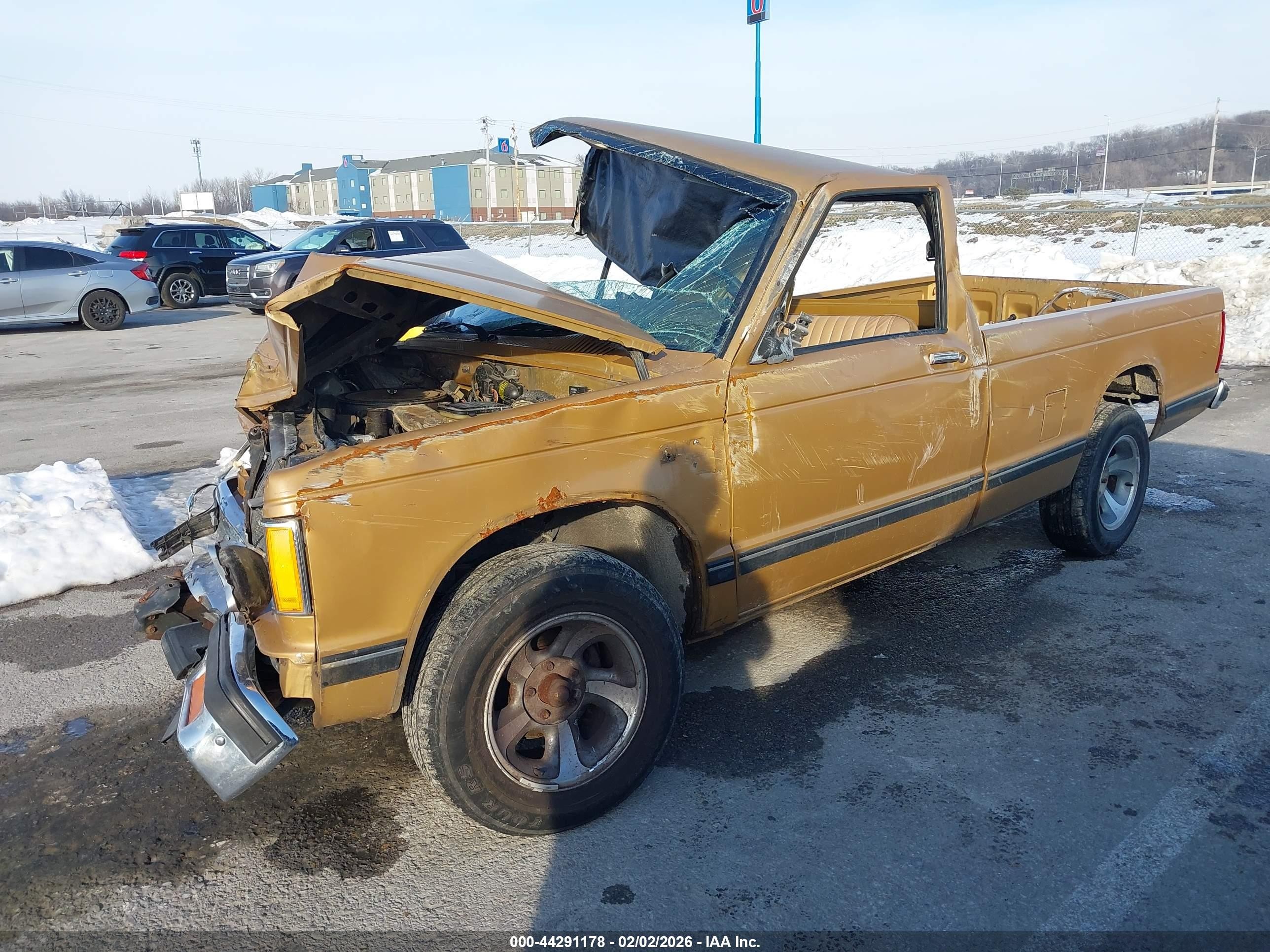 1984 Chevrolet S Truck S10 Золотой vin: 1GCCS14Y3E2122215