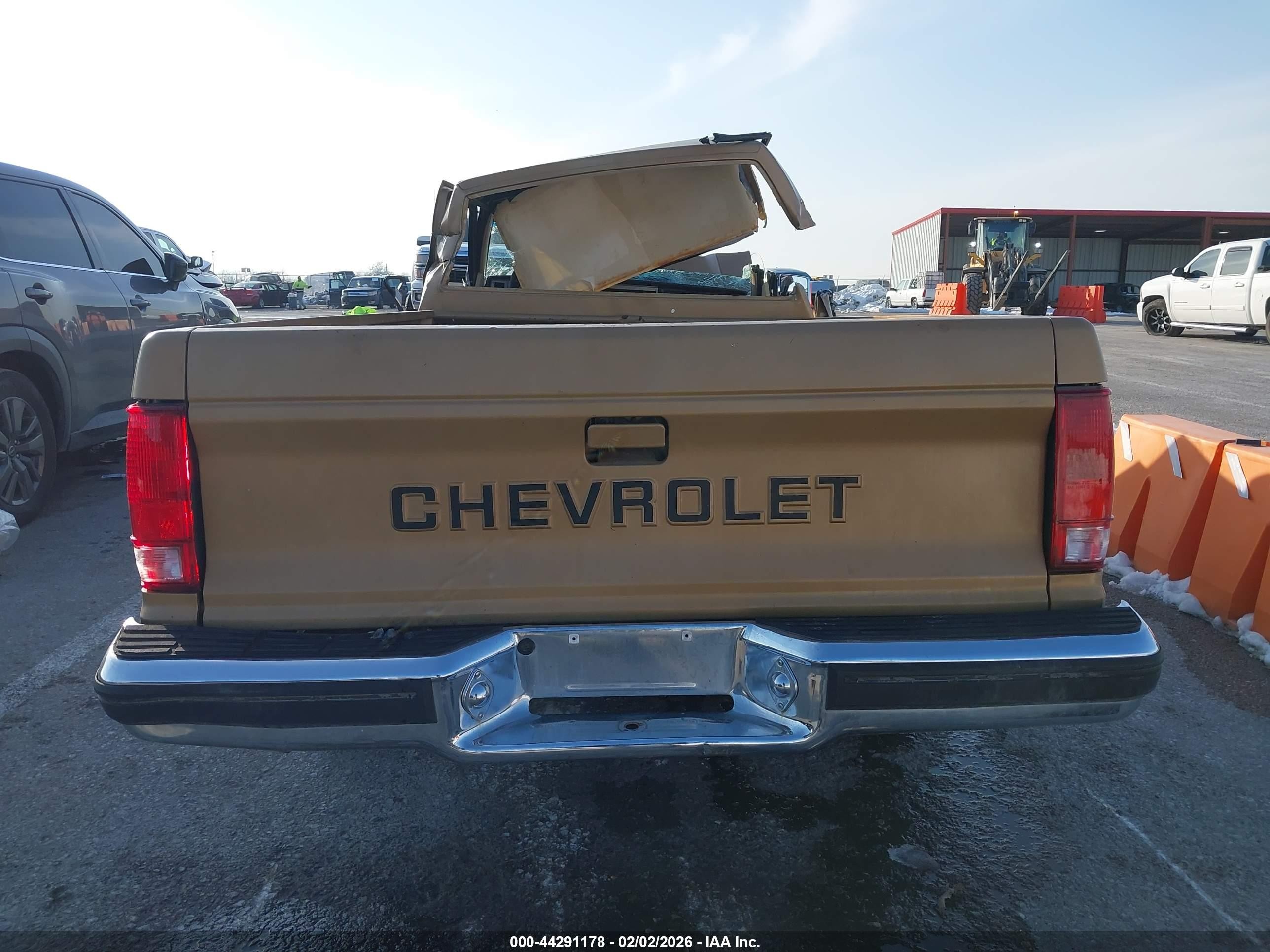 1984 Chevrolet S Truck S10 Золотой vin: 1GCCS14Y3E2122215