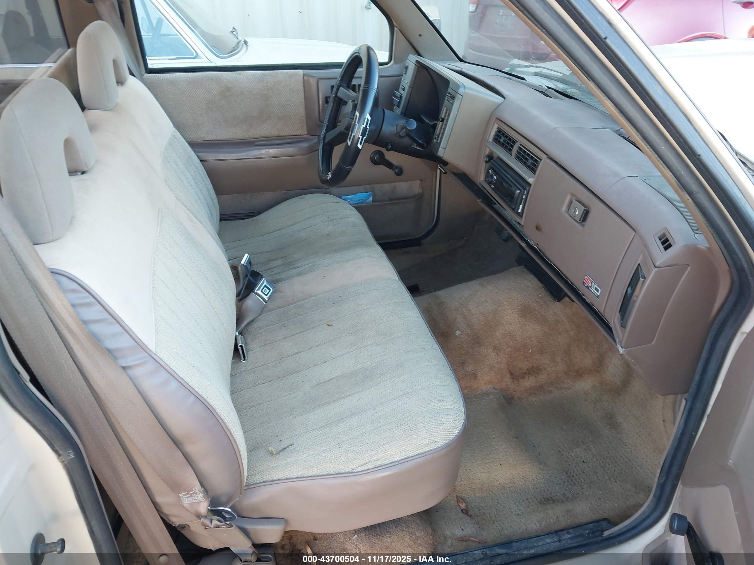 1993 Chevrolet S Truck S10 Beige vin: 1GCCS14Z0P8174409