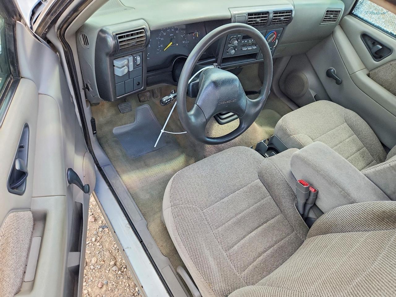 1994 Chevrolet S Truck S10 Silver vin: 1GCCS14Z1R8130356