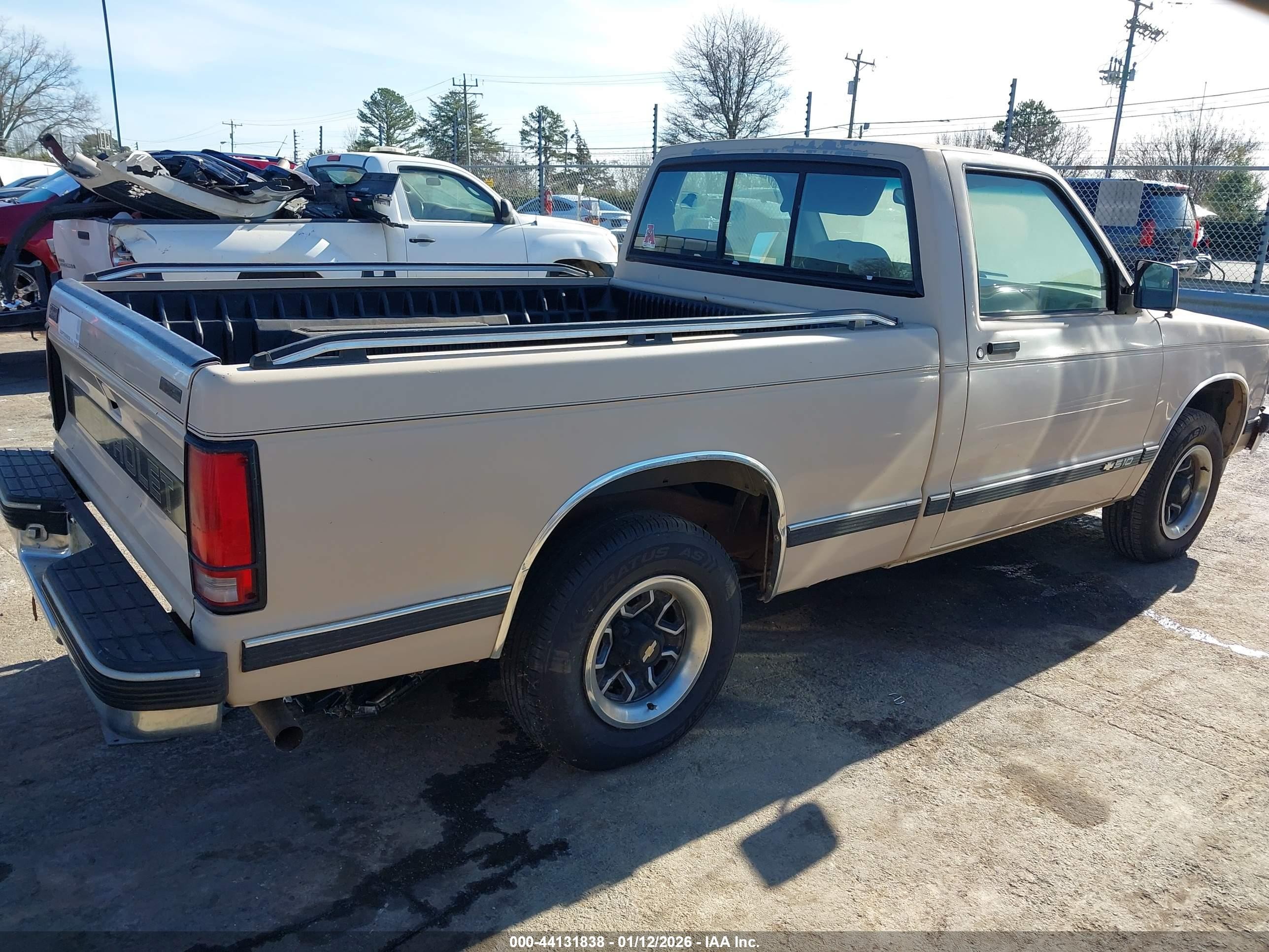 1993 Chevrolet S Truck S10 Tan vin: 1GCCS14Z2P8105396