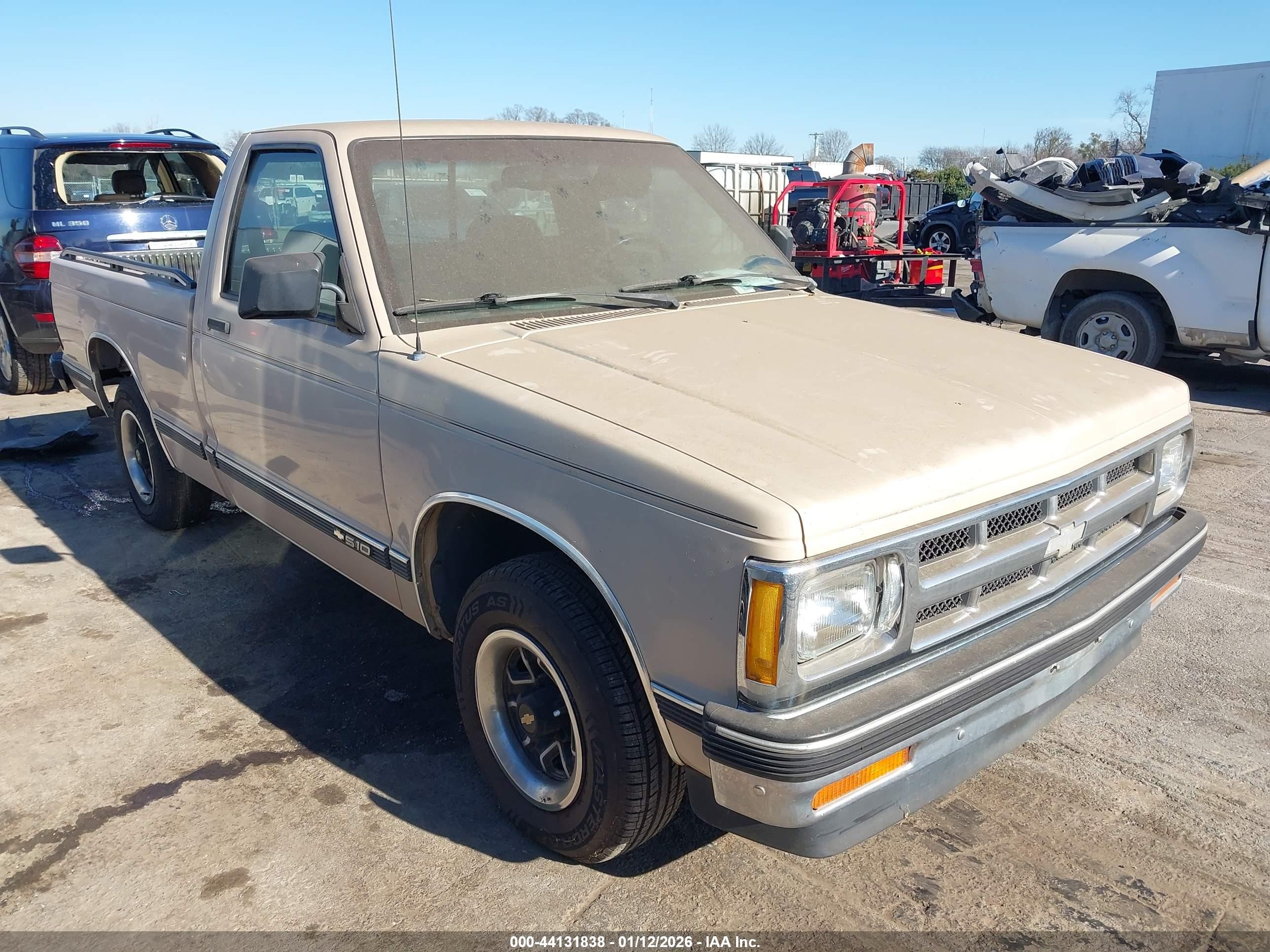 1993 Chevrolet S Truck S10 Tan vin: 1GCCS14Z2P8105396