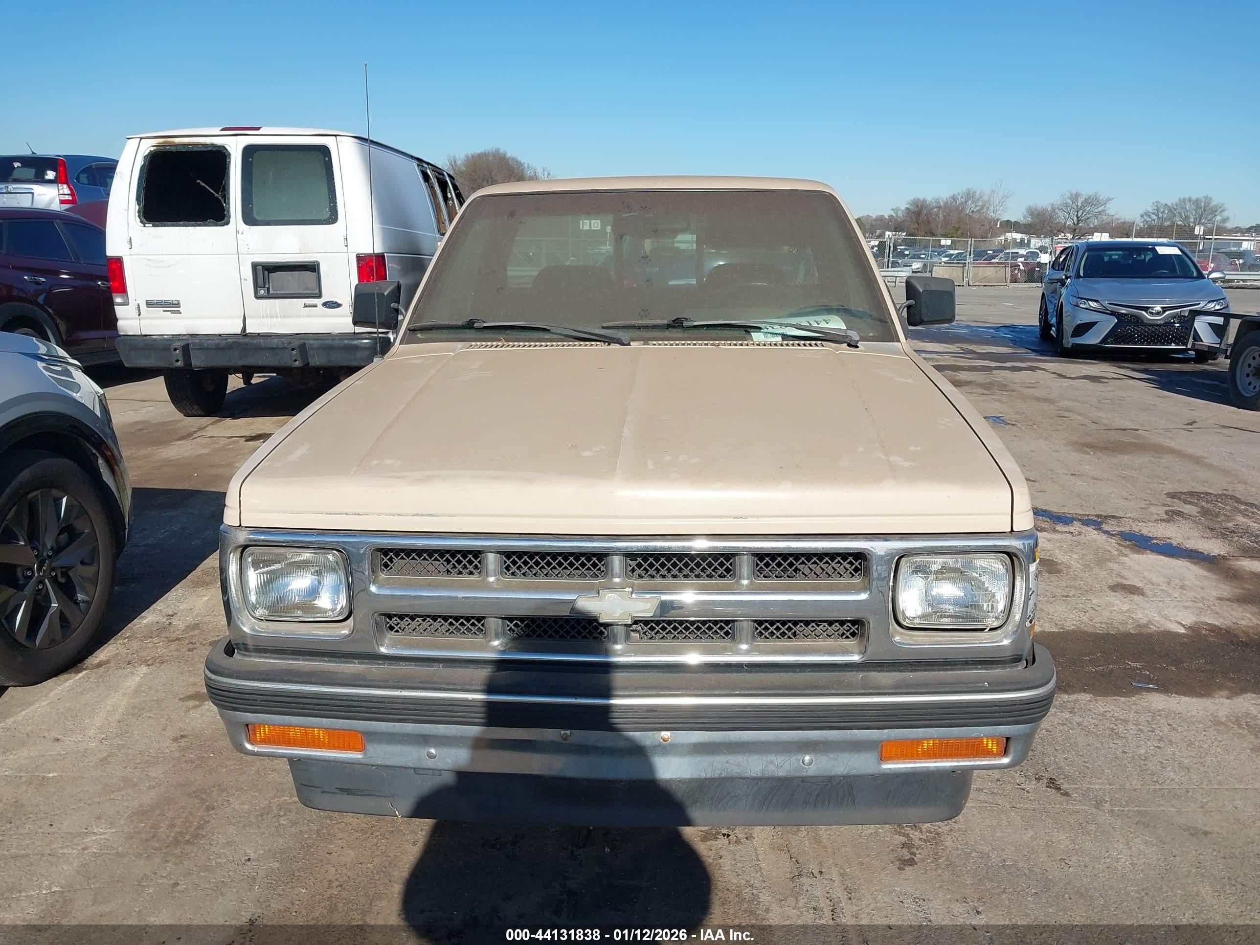 1993 Chevrolet S Truck S10 Tan vin: 1GCCS14Z2P8105396
