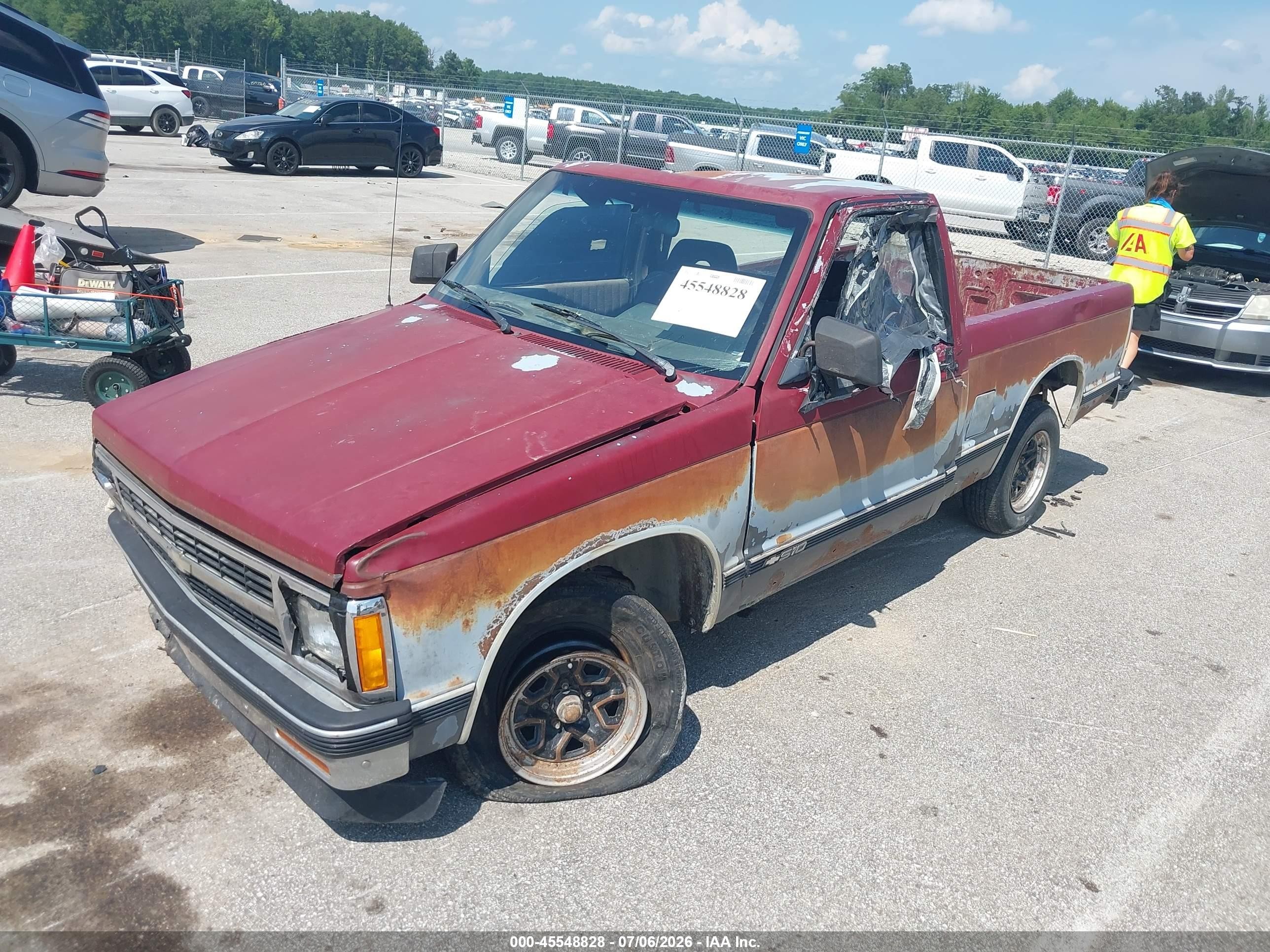 1992 Chevrolet S Truck S10 Red vin: 1GCCS14Z3N8103931