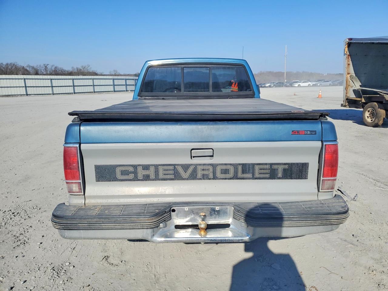 1991 Chevrolet S Truck S10 Two Tone vin: 1GCCS14Z9M8245327