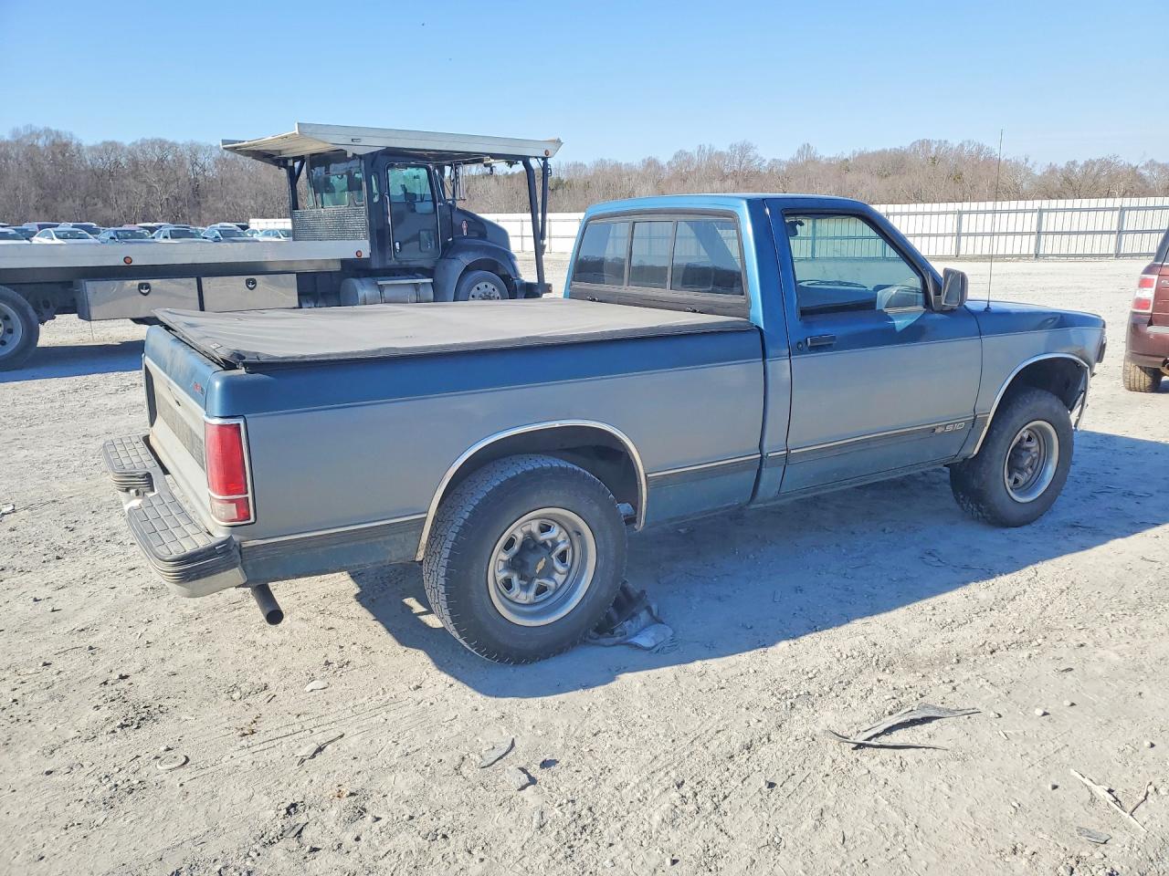 1991 Chevrolet S Truck S10 Two Tone vin: 1GCCS14Z9M8245327