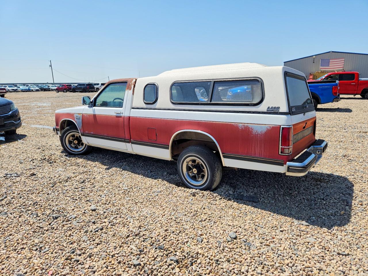1988 Chevrolet S Truck S10 White vin: 1GCCS14ZXJ8235191