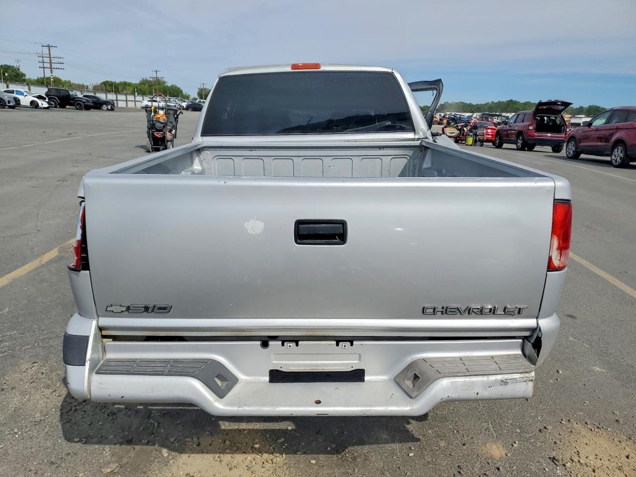 1996 Chevrolet S Truck S10 Silver vin: 1GCCS1941T8151812