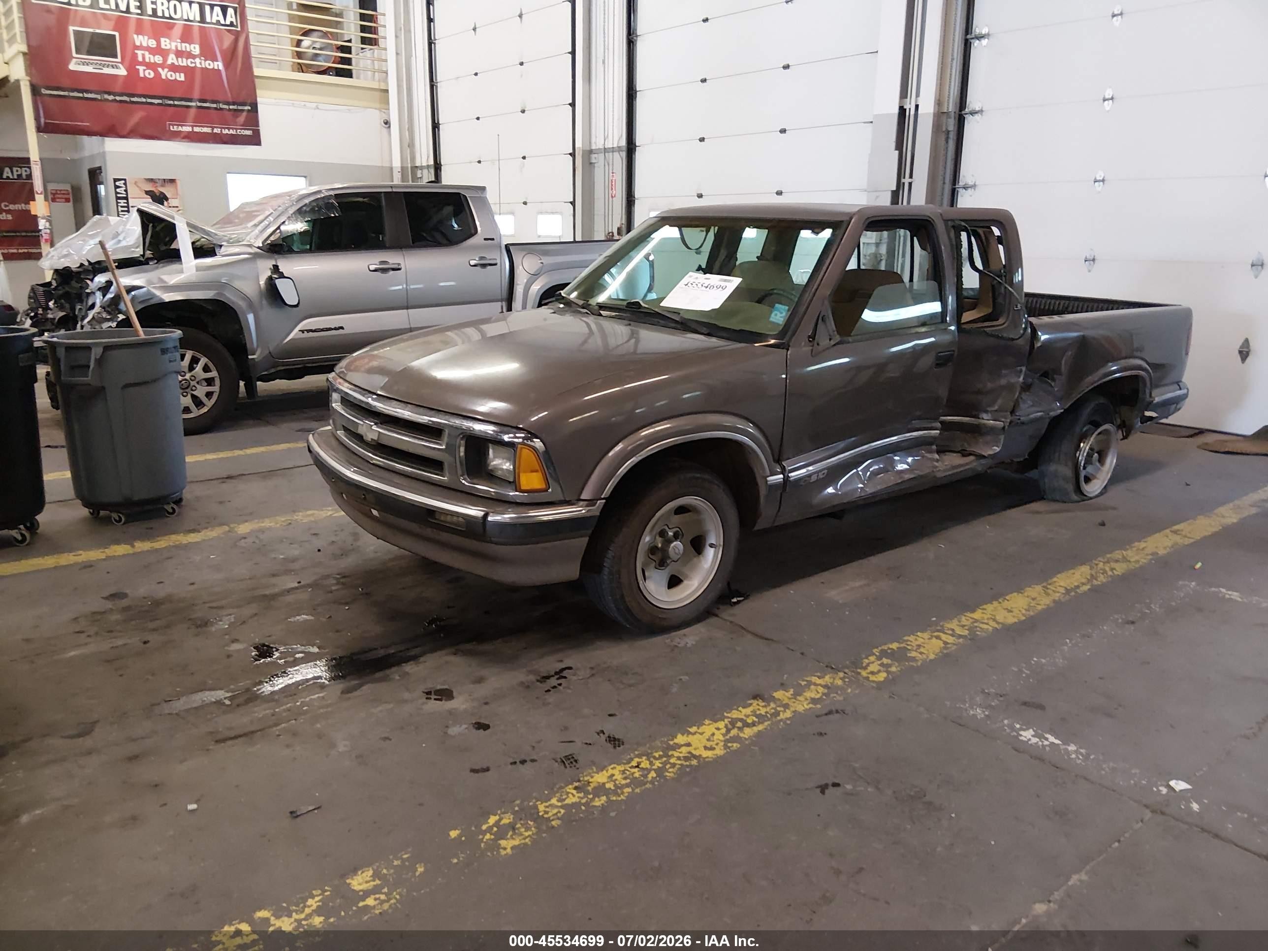 1997 Chevrolet S-10 Ls Brown vin: 1GCCS1941V8163932
