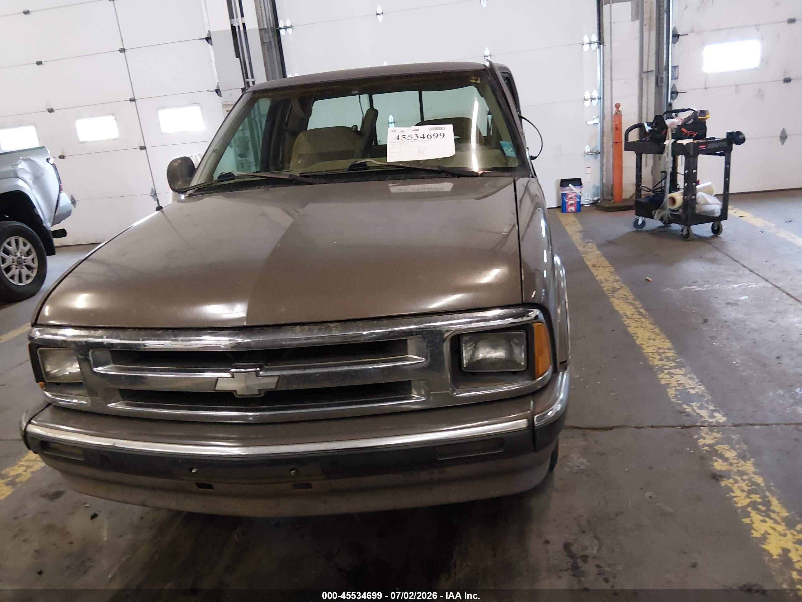 1997 Chevrolet S-10 Ls Brown vin: 1GCCS1941V8163932