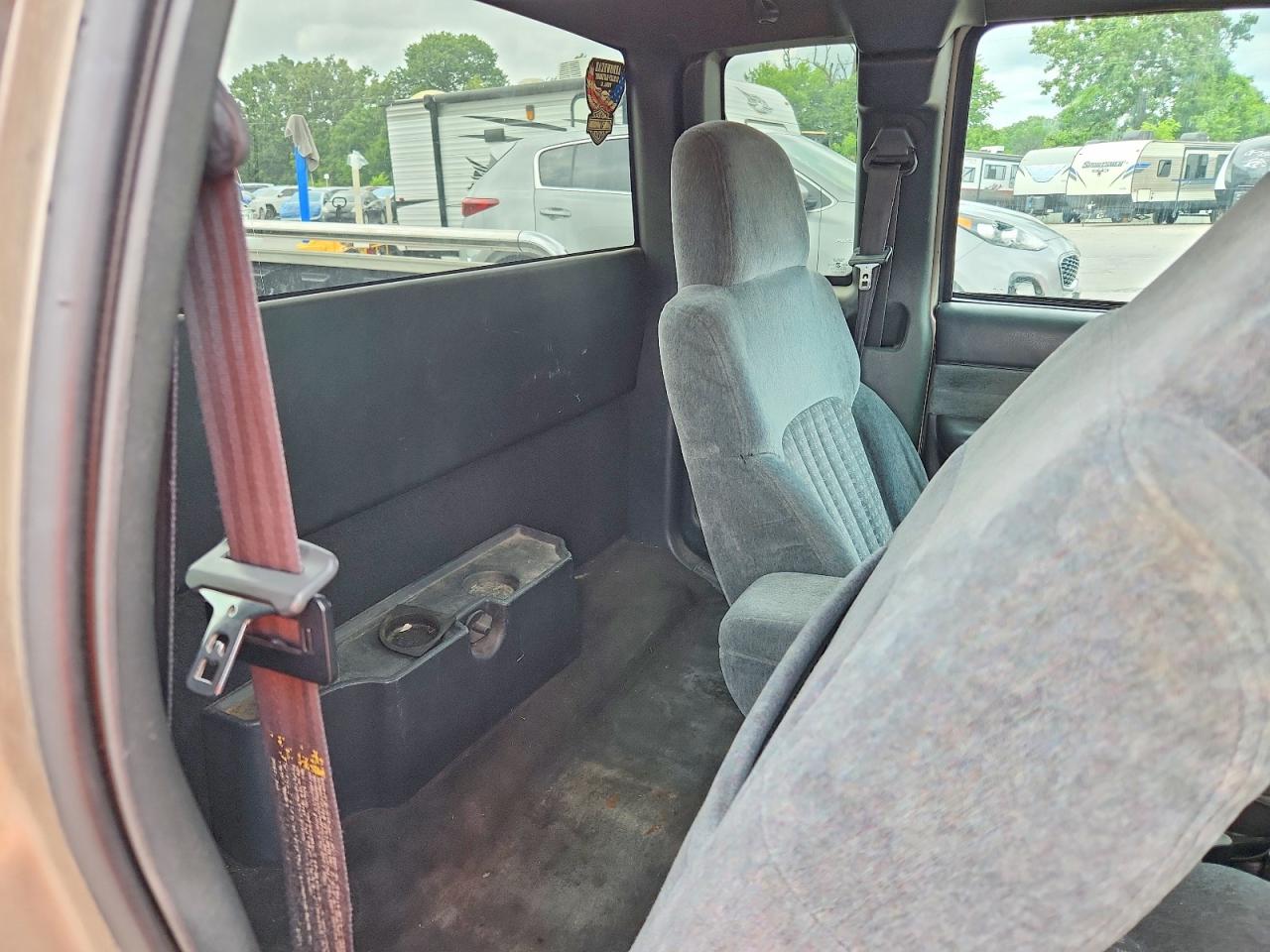 2000 Chevrolet S Truck S10 Gray vin: 1GCCS1941Y8186003