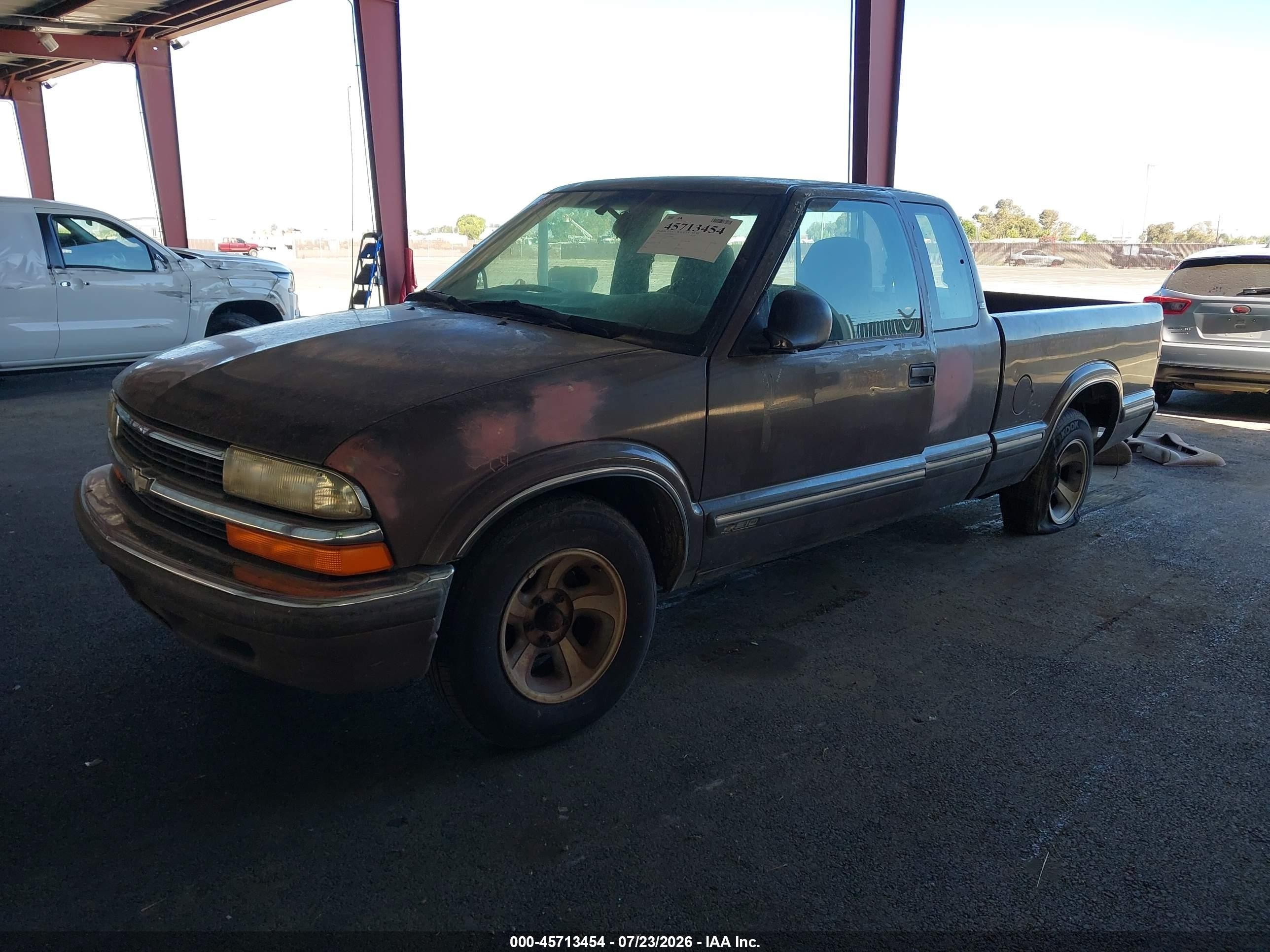 1998 Chevrolet S-10 Ls Коричневый vin: 1GCCS1942WK238660