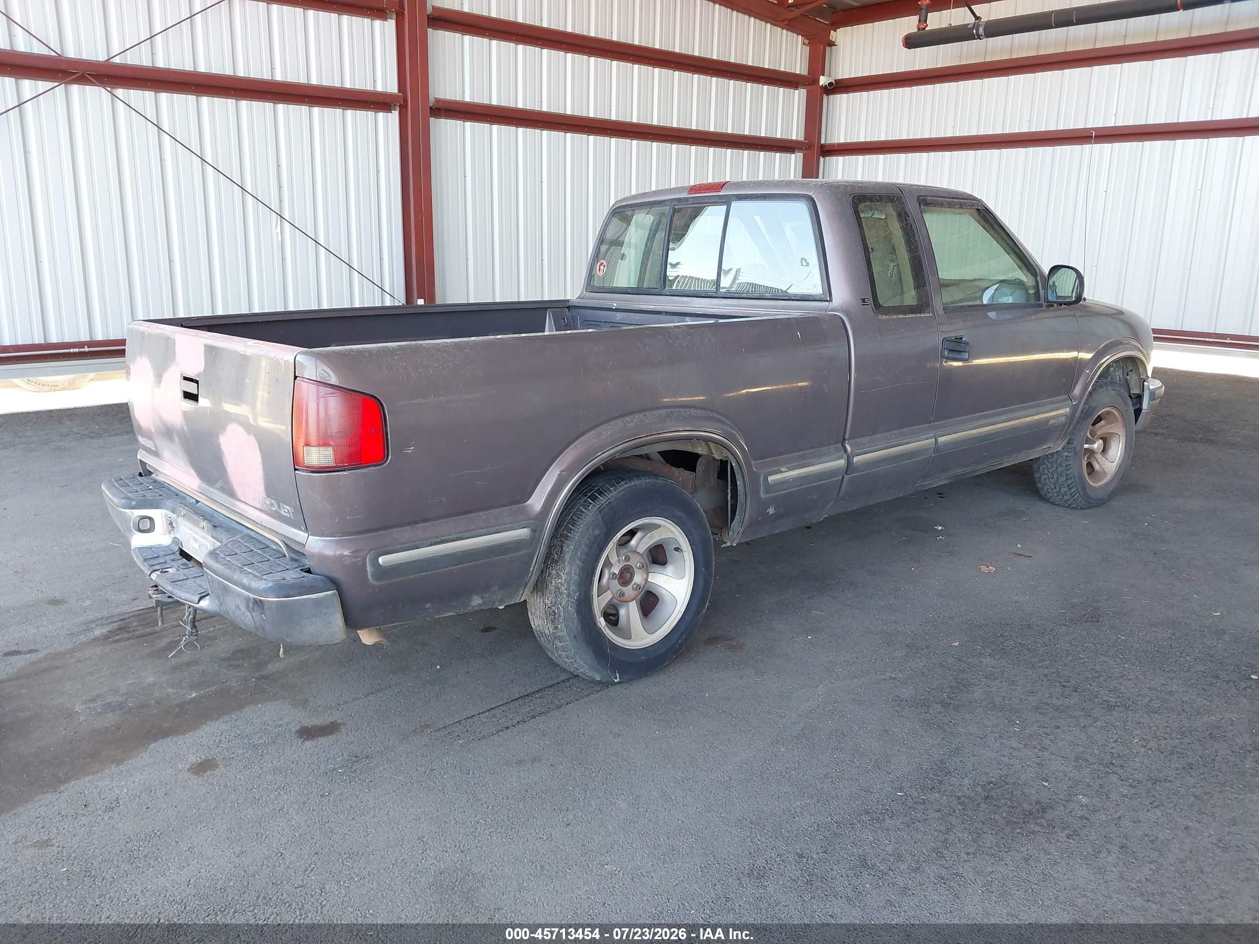 1998 Chevrolet S-10 Ls Коричневый vin: 1GCCS1942WK238660