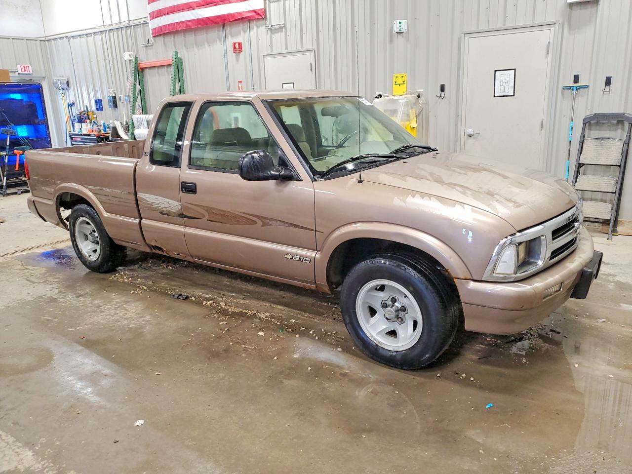 1996 Chevrolet S Truck S10 Tan vin: 1GCCS1943T8115670