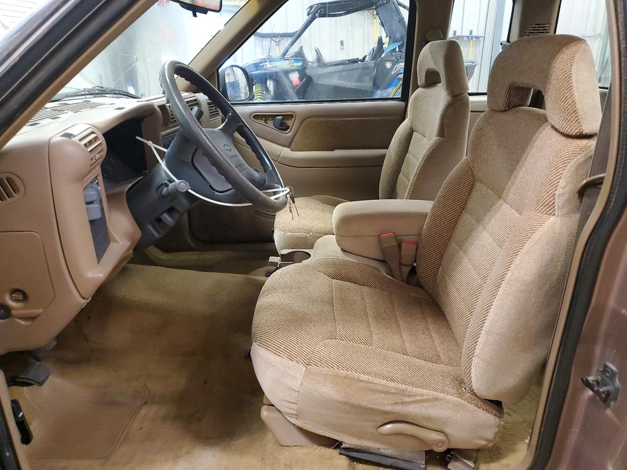 1996 Chevrolet S Truck S10 Tan vin: 1GCCS1943T8115670
