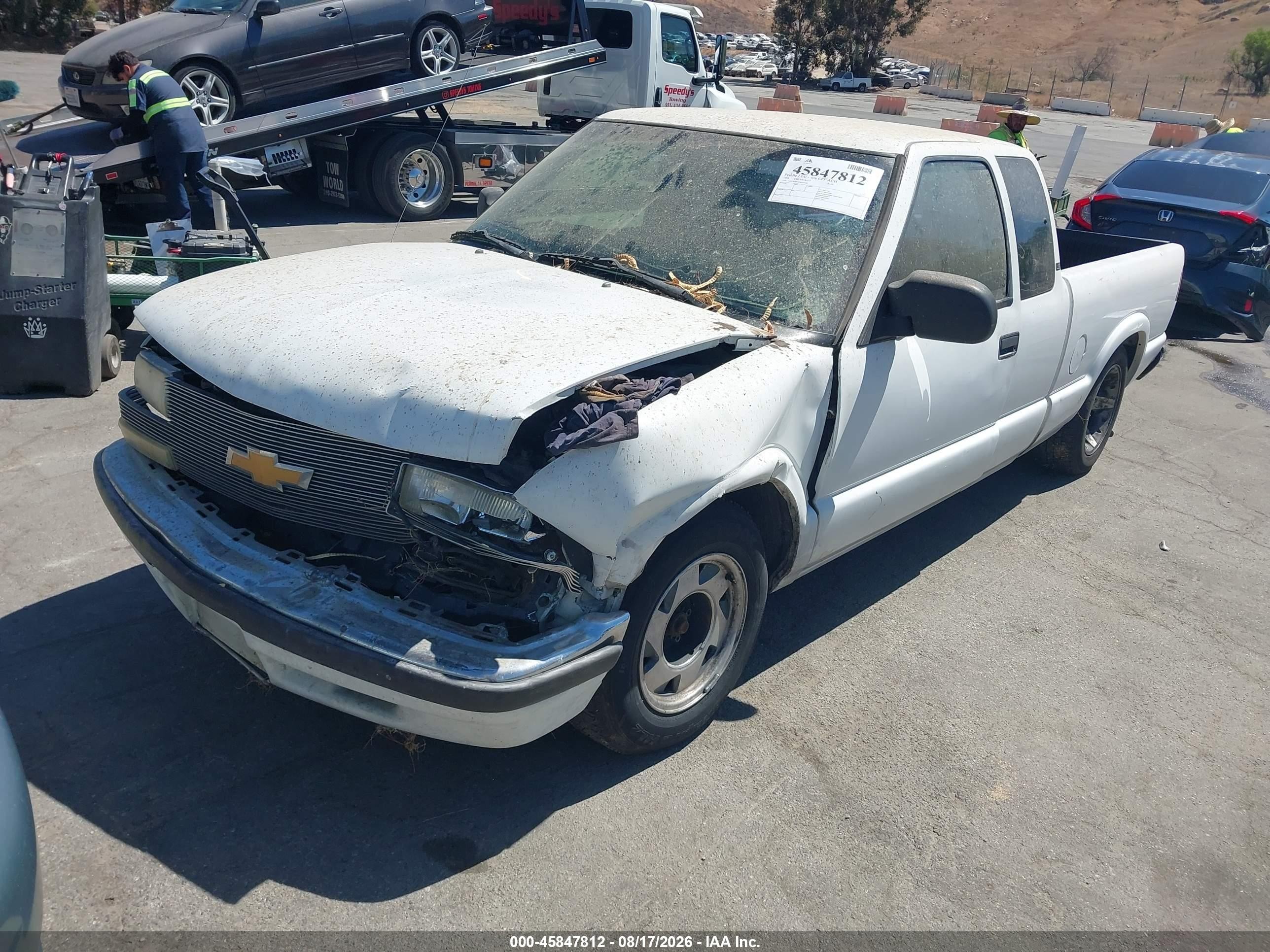 1998 Chevrolet S-10 Ls White vin: 1GCCS1943WK237730