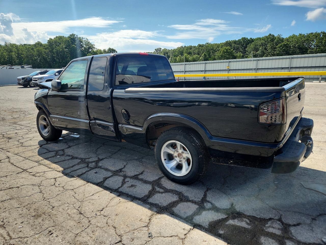 1999 Chevrolet S Truck S10 Black vin: 1GCCS1946X8106614