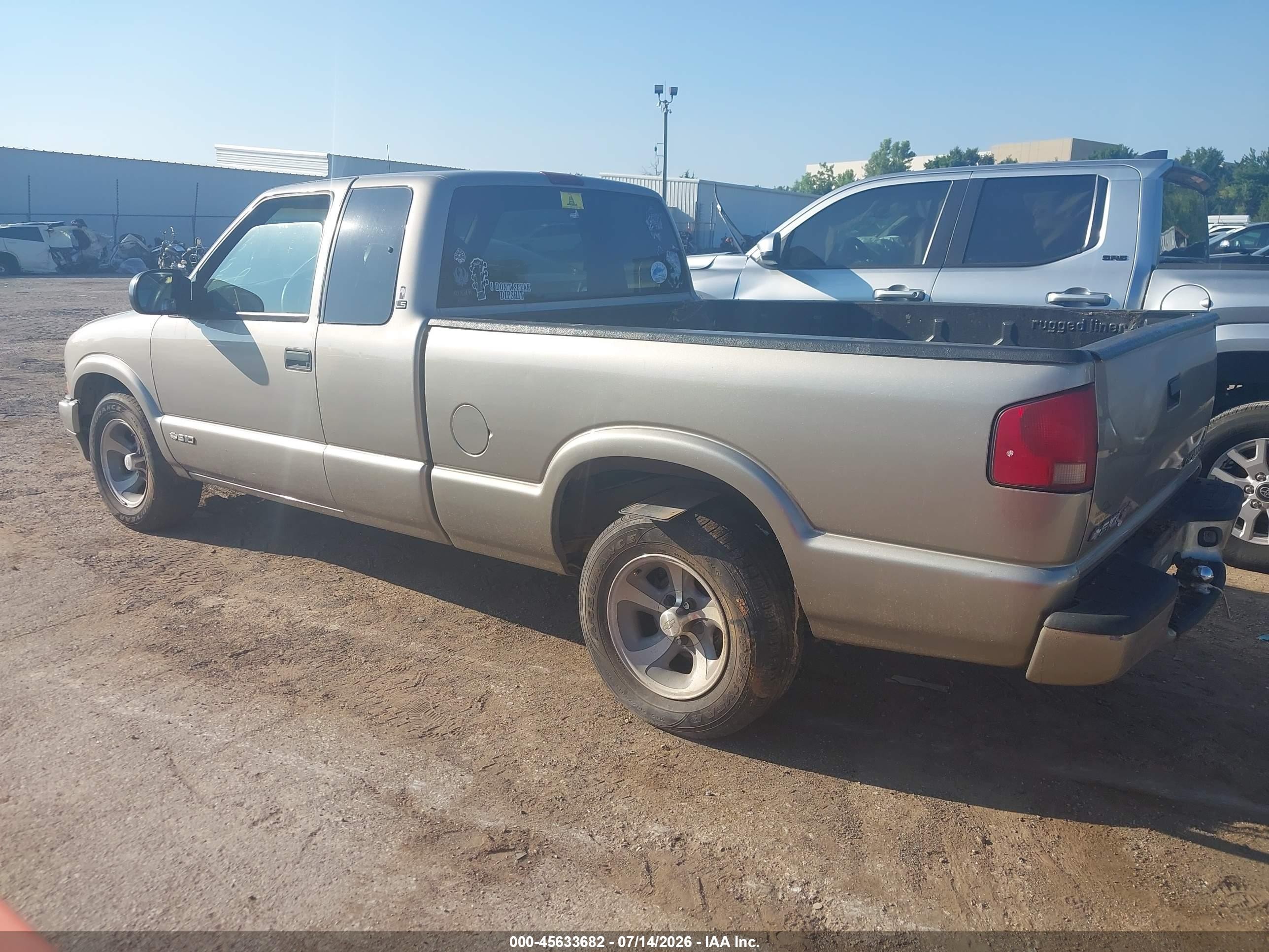 1999 Chevrolet S-10 Ls Золотой vin: 1GCCS1946XK219644