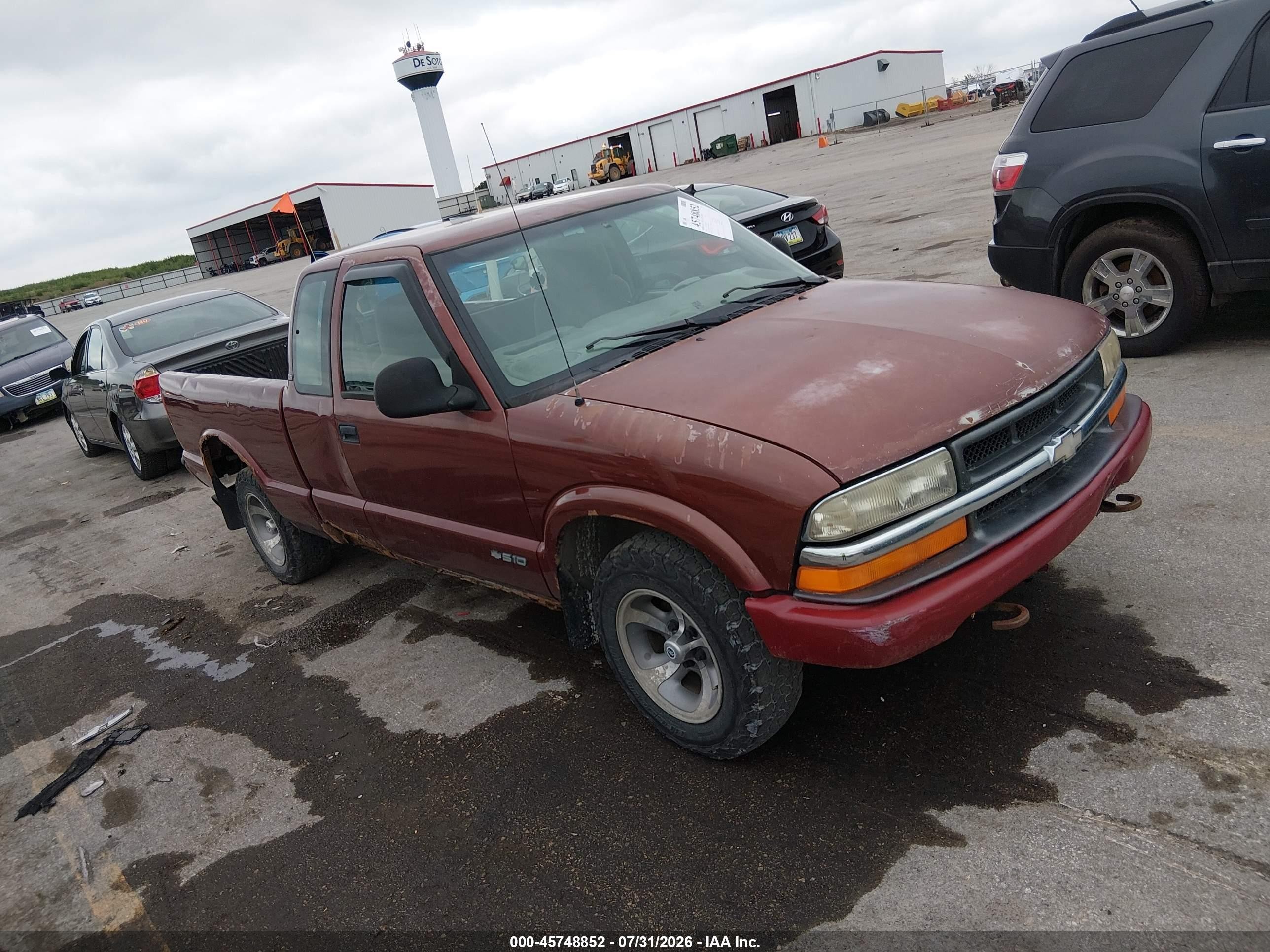 1998 Chevrolet S-10 Ls Red vin: 1GCCS1947WK166287