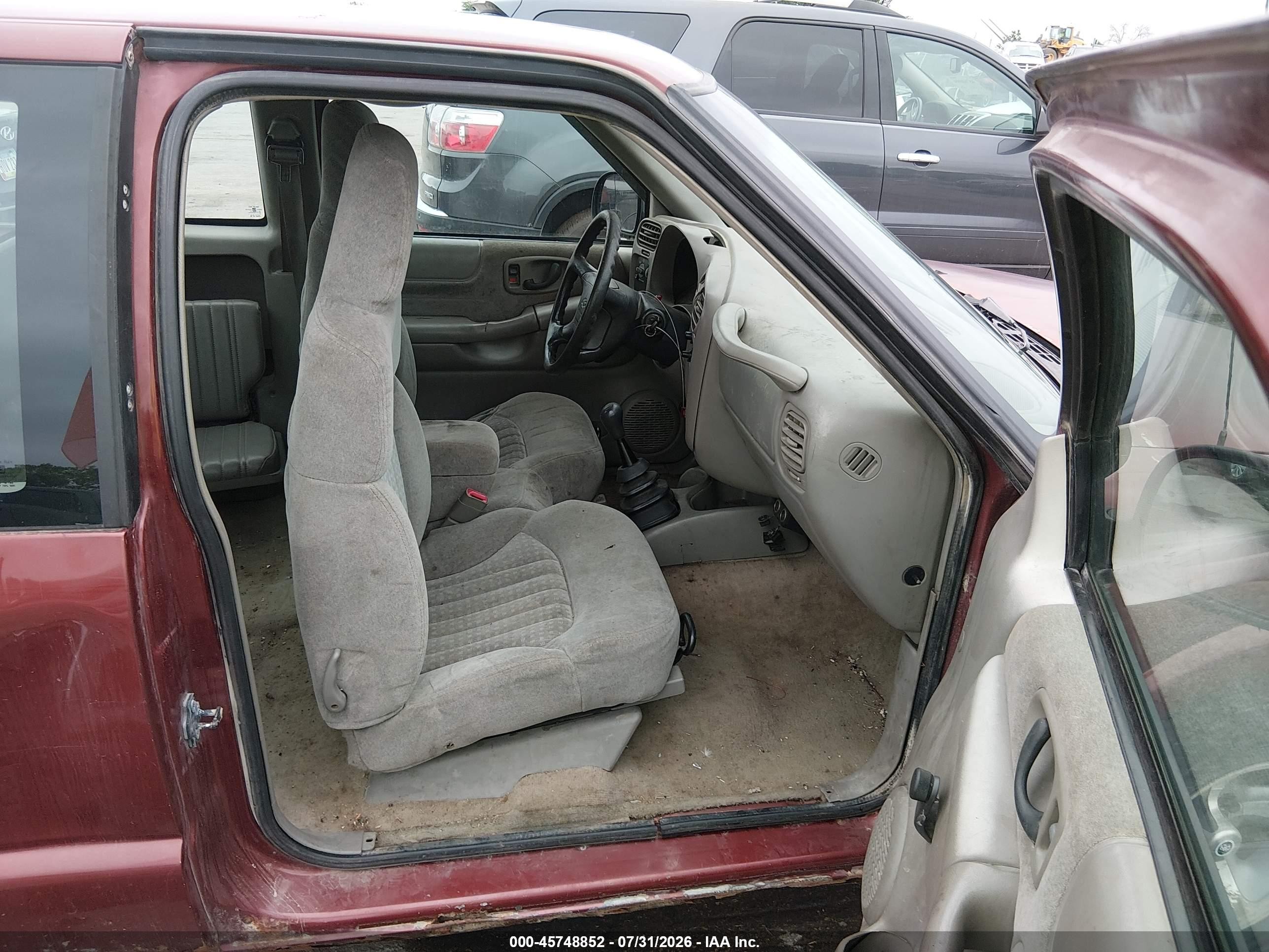 1998 Chevrolet S-10 Ls Red vin: 1GCCS1947WK166287