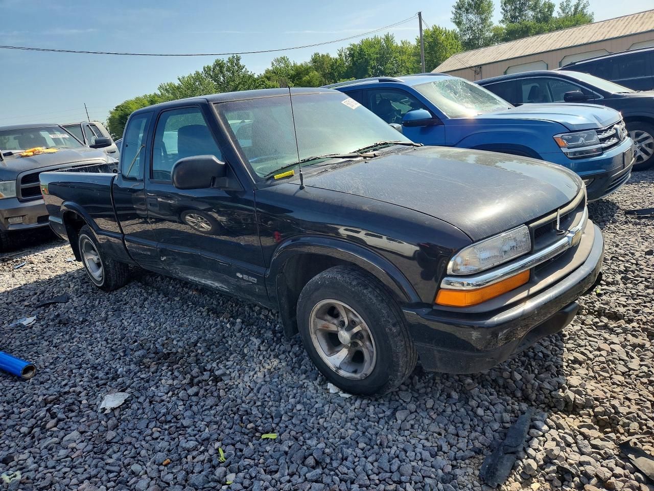 1999 Chevrolet S Truck S10 Black vin: 1GCCS1947XK105085