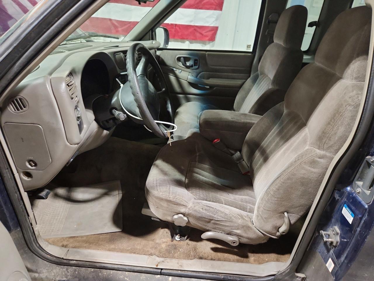 2000 Chevrolet S Truck S10 Blue vin: 1GCCS1947Y8149764