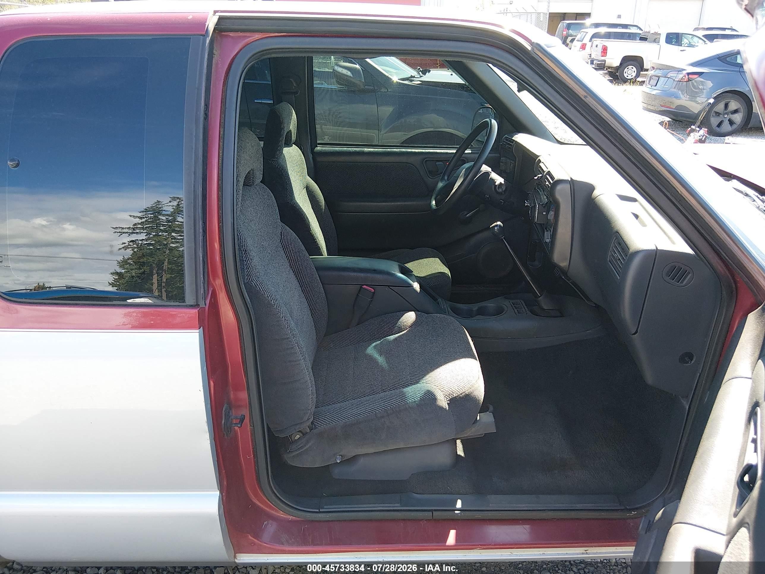 1994 Chevrolet S Truck S10 Silver vin: 1GCCS1948R8233044