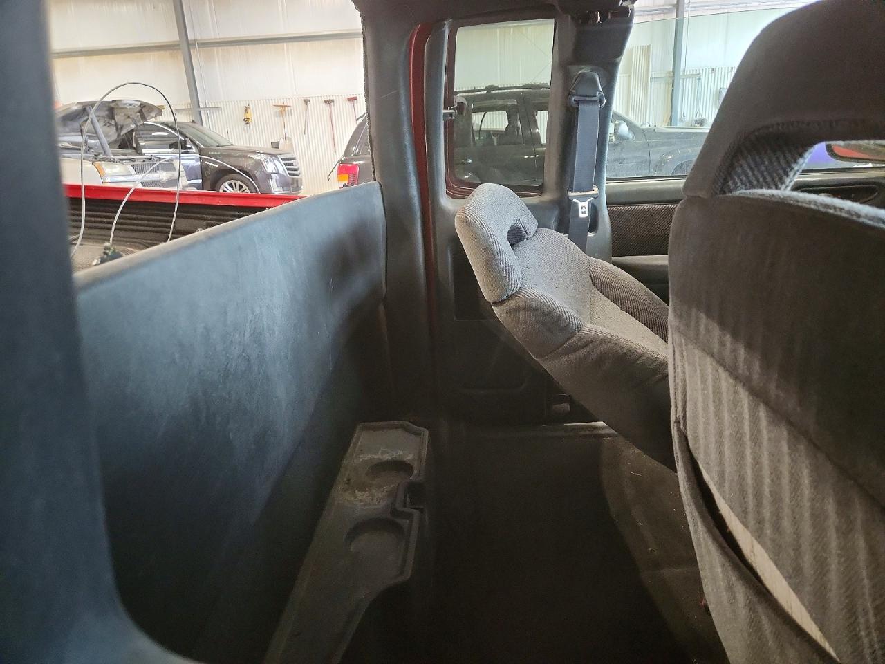 1997 Chevrolet S Truck S10 Red vin: 1GCCS1948V8124092