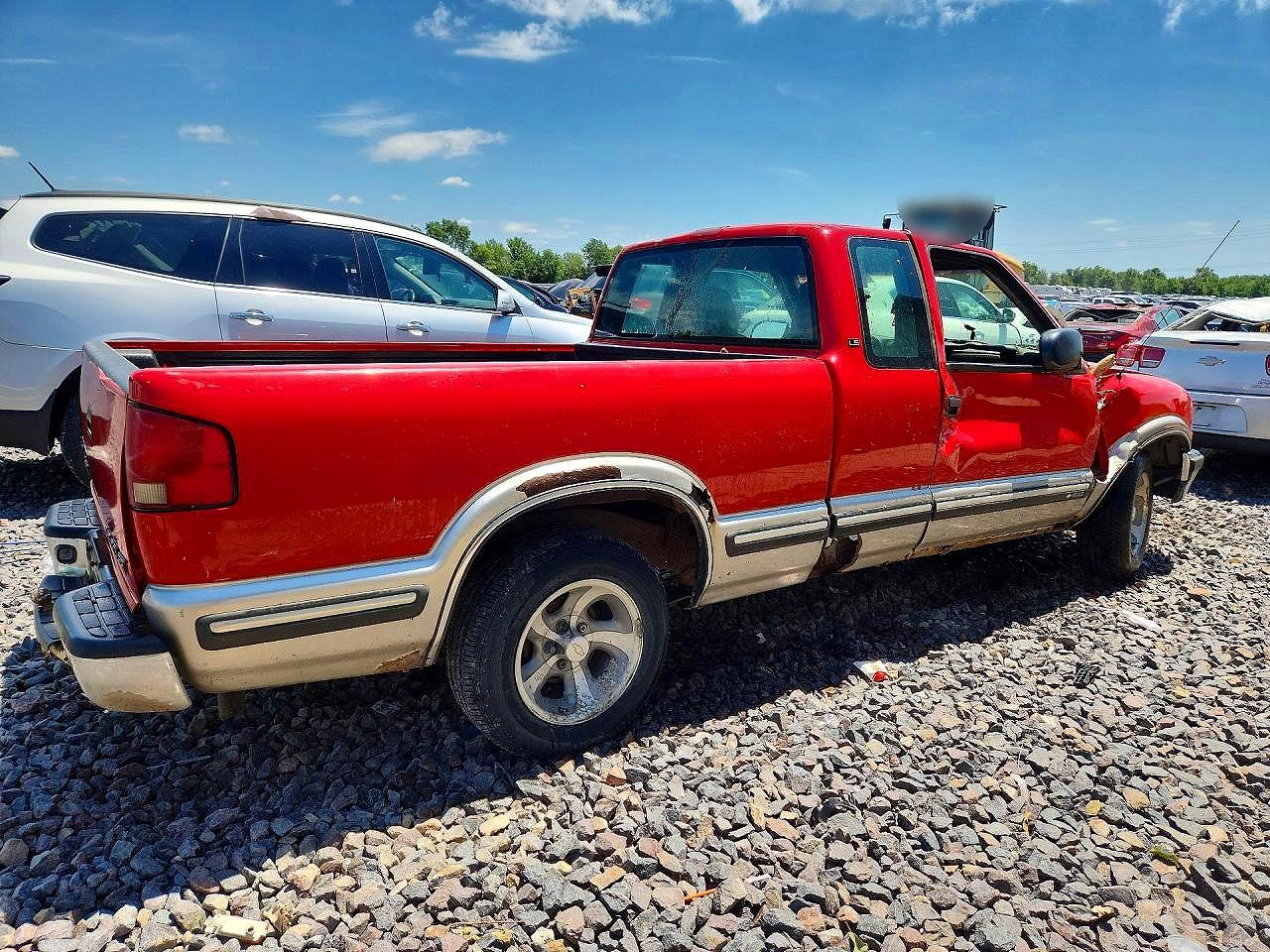 1999 Chevrolet S Truck S10 Red vin: 1GCCS1948X8163770