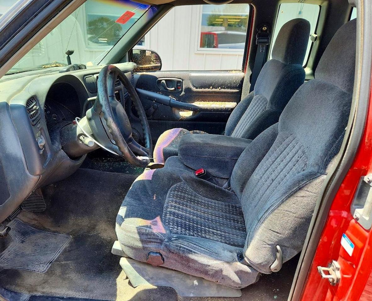 1999 Chevrolet S Truck S10 Red vin: 1GCCS1948X8163770