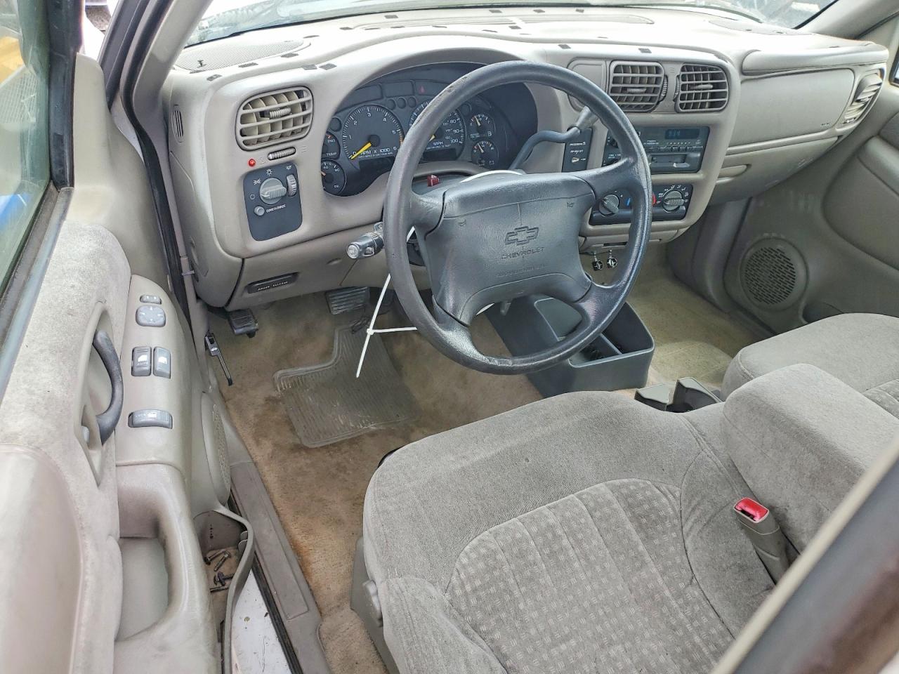 1998 Chevrolet S Truck S10 White vin: 1GCCS1949WK237781