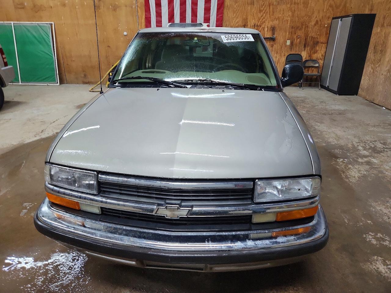 1998 Chevrolet S Truck S10 Beige vin: 1GCCS1949WK255889